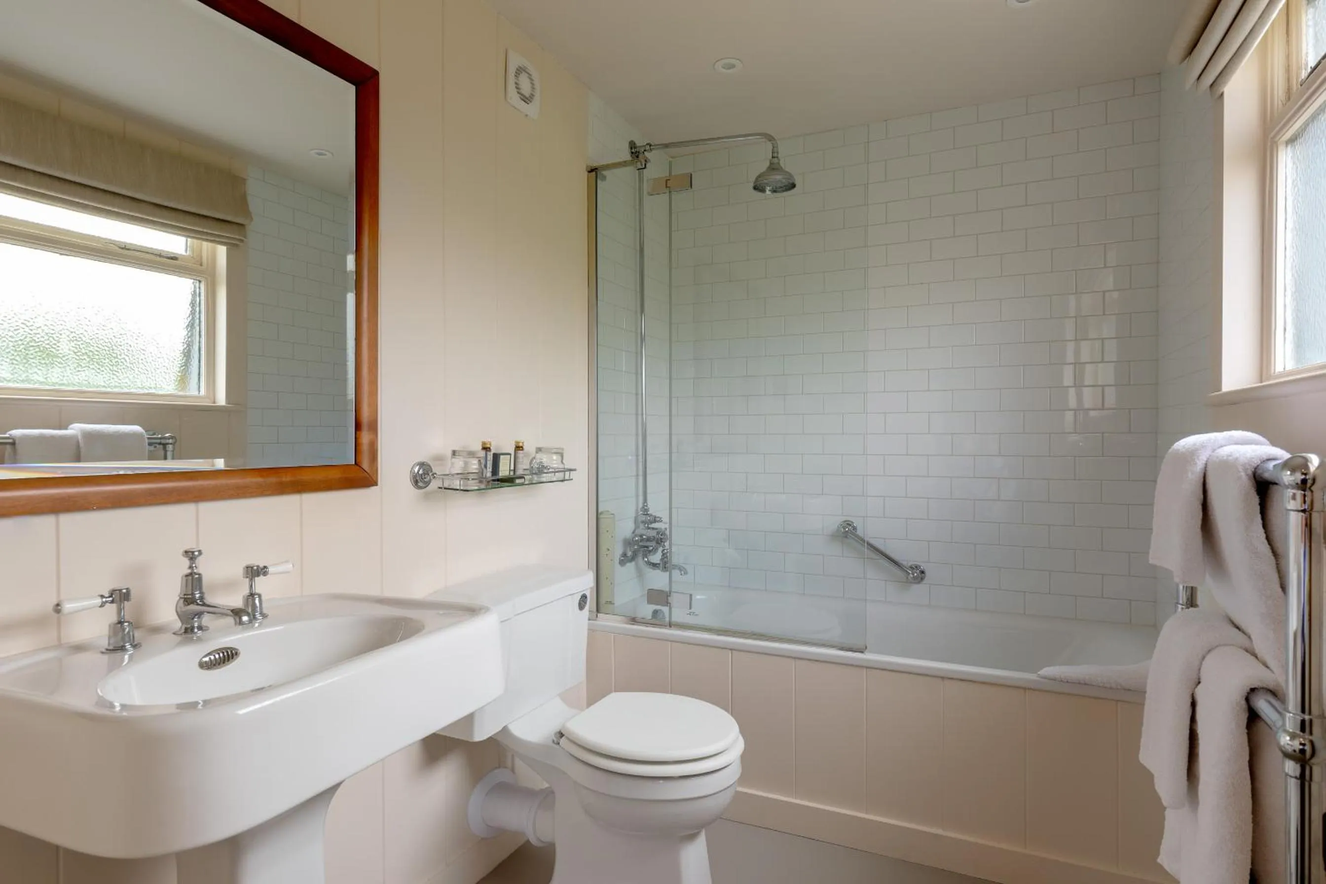 Bathroom in The Lookout Rye