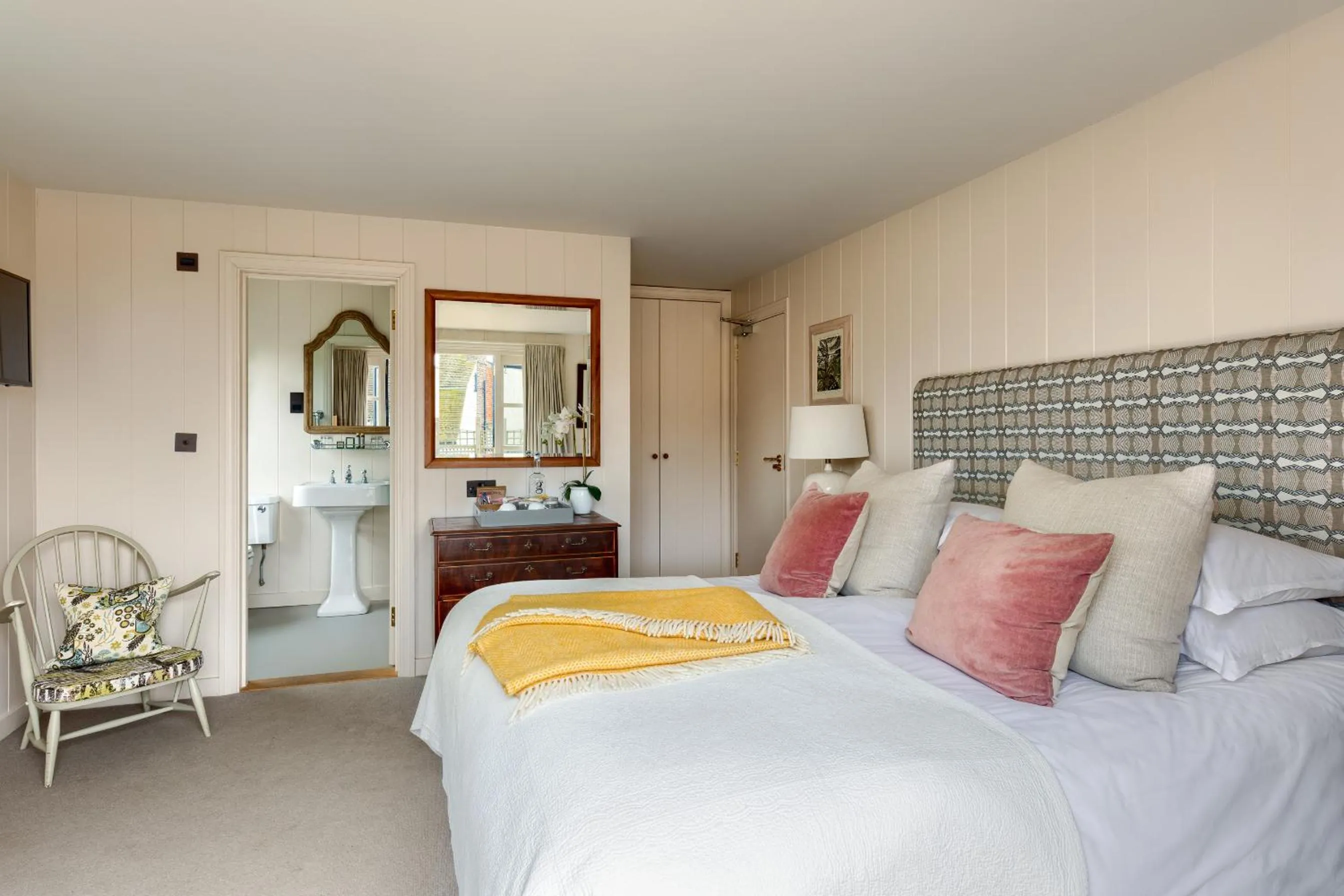 Bed in The Lookout Rye