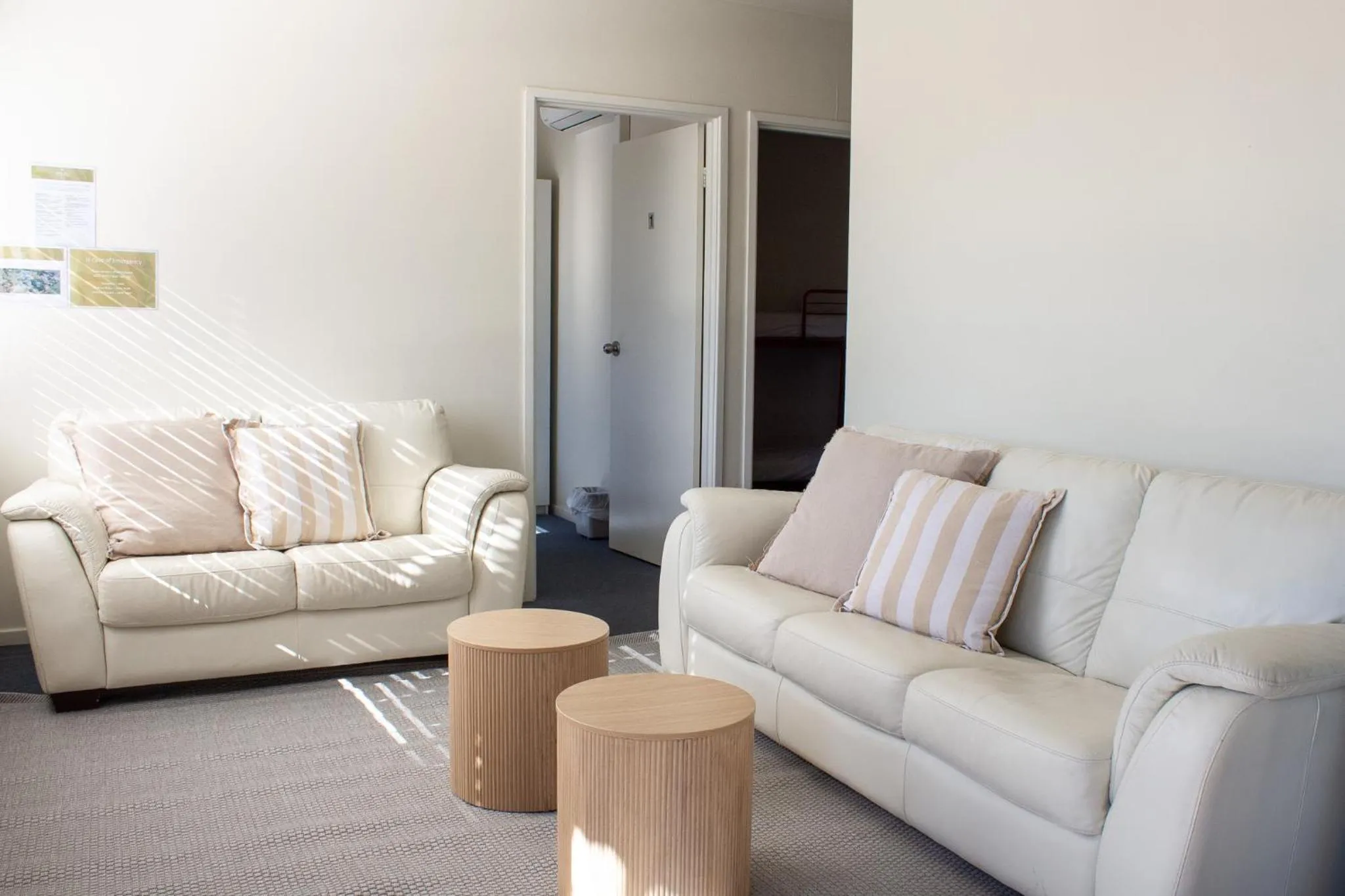 Living room in BATHURST GOLDFIELDS MOTEL at 428 CONROD STRAIGHT MOUNT PANORAMA