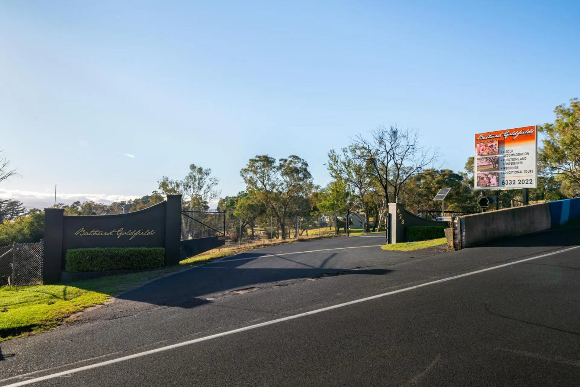 Facade/entrance in BATHURST GOLDFIELDS MOTEL at 428 CONROD STRAIGHT MOUNT PANORAMA