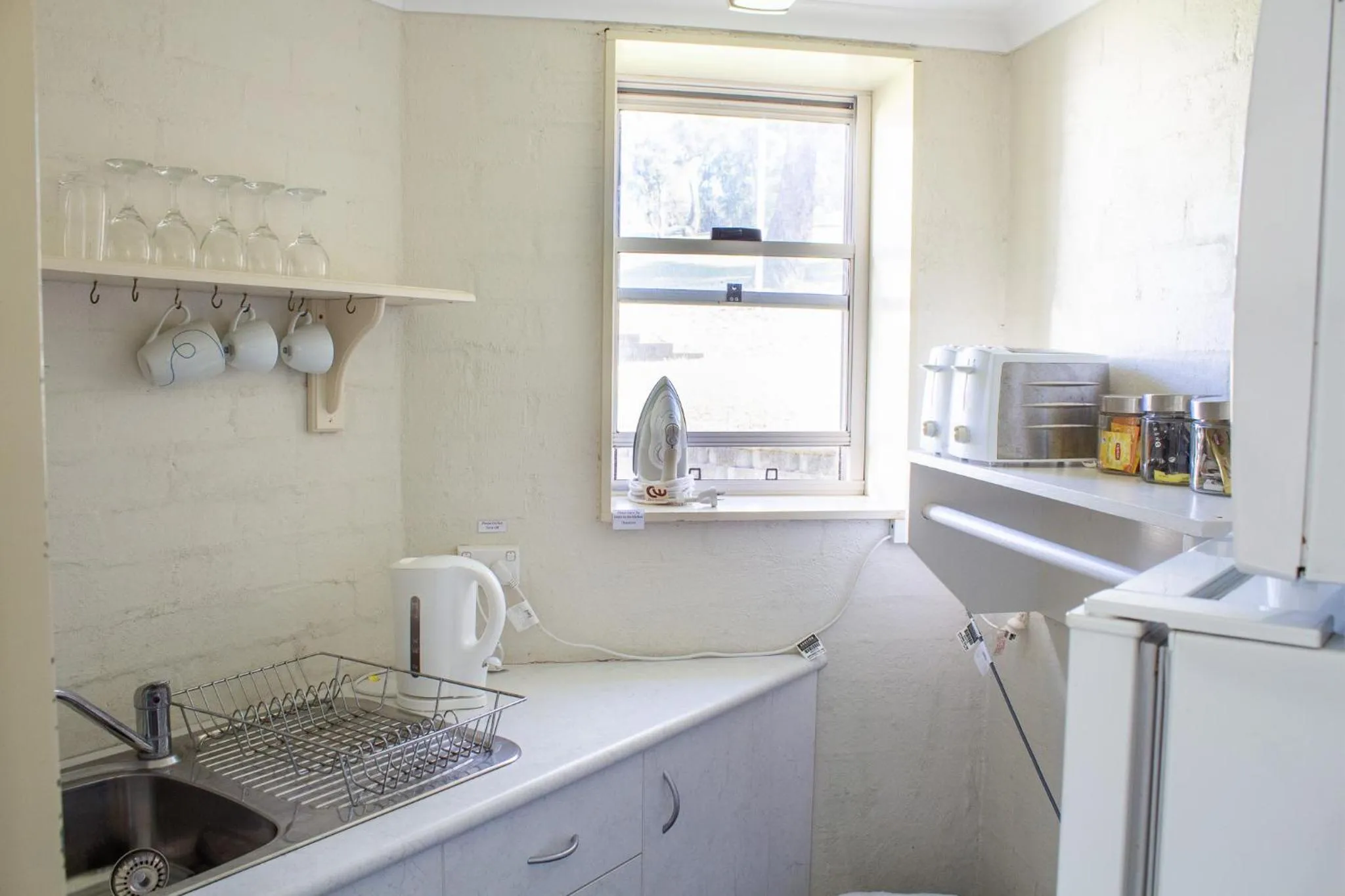 BATHURST GOLDFIELDS MOTEL at 428 CONROD STRAIGHT MOUNT PANORAMA