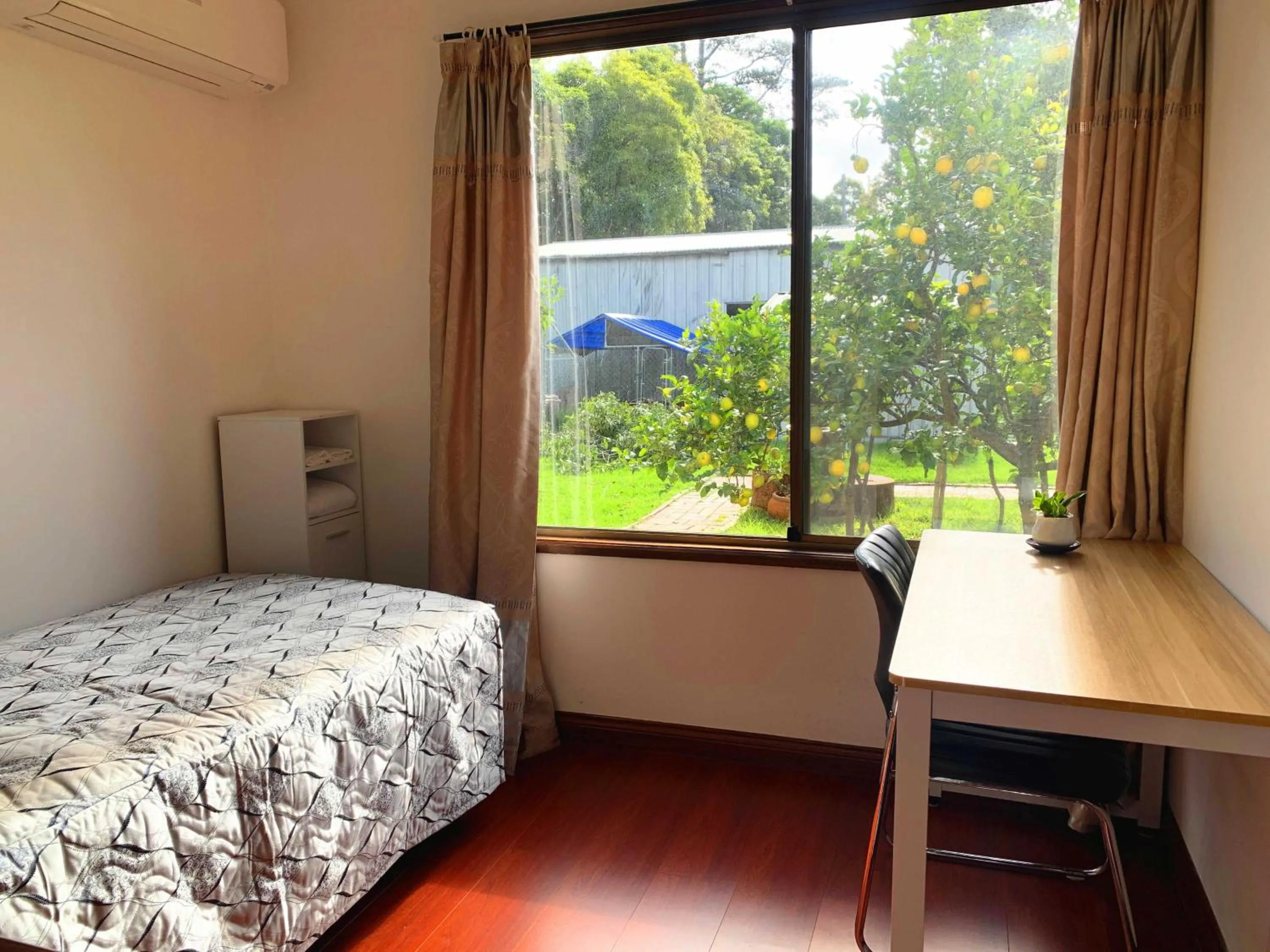 Bed in Eden Nimo Motel