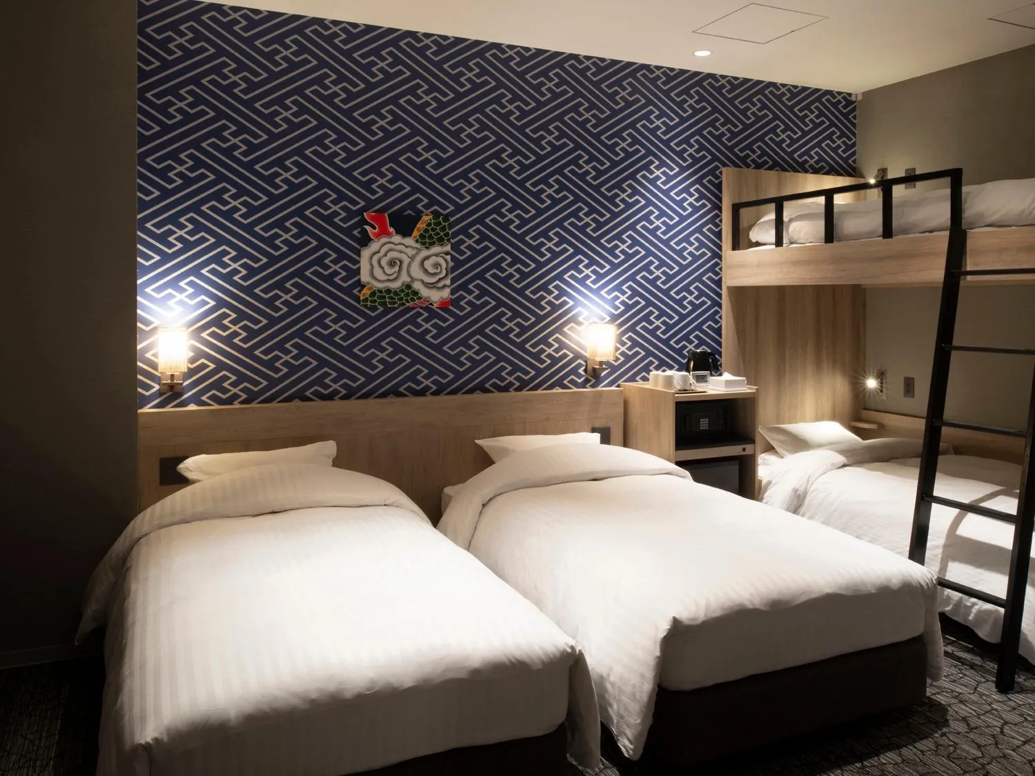 Bed in Kotohira Park Hotel