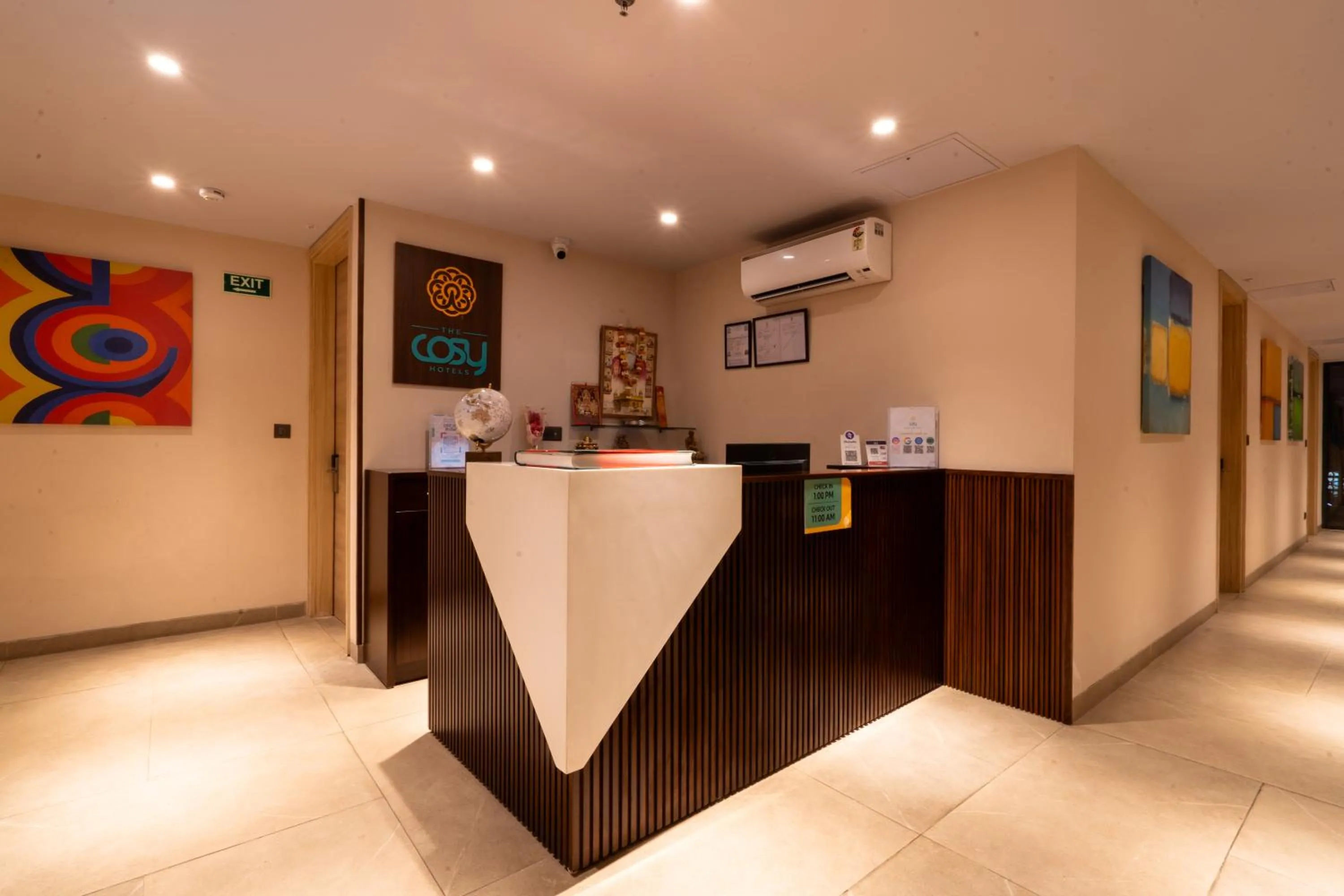 Lobby or reception in Hotel Bluestone Prime Nehru Place by The Cosy hotels