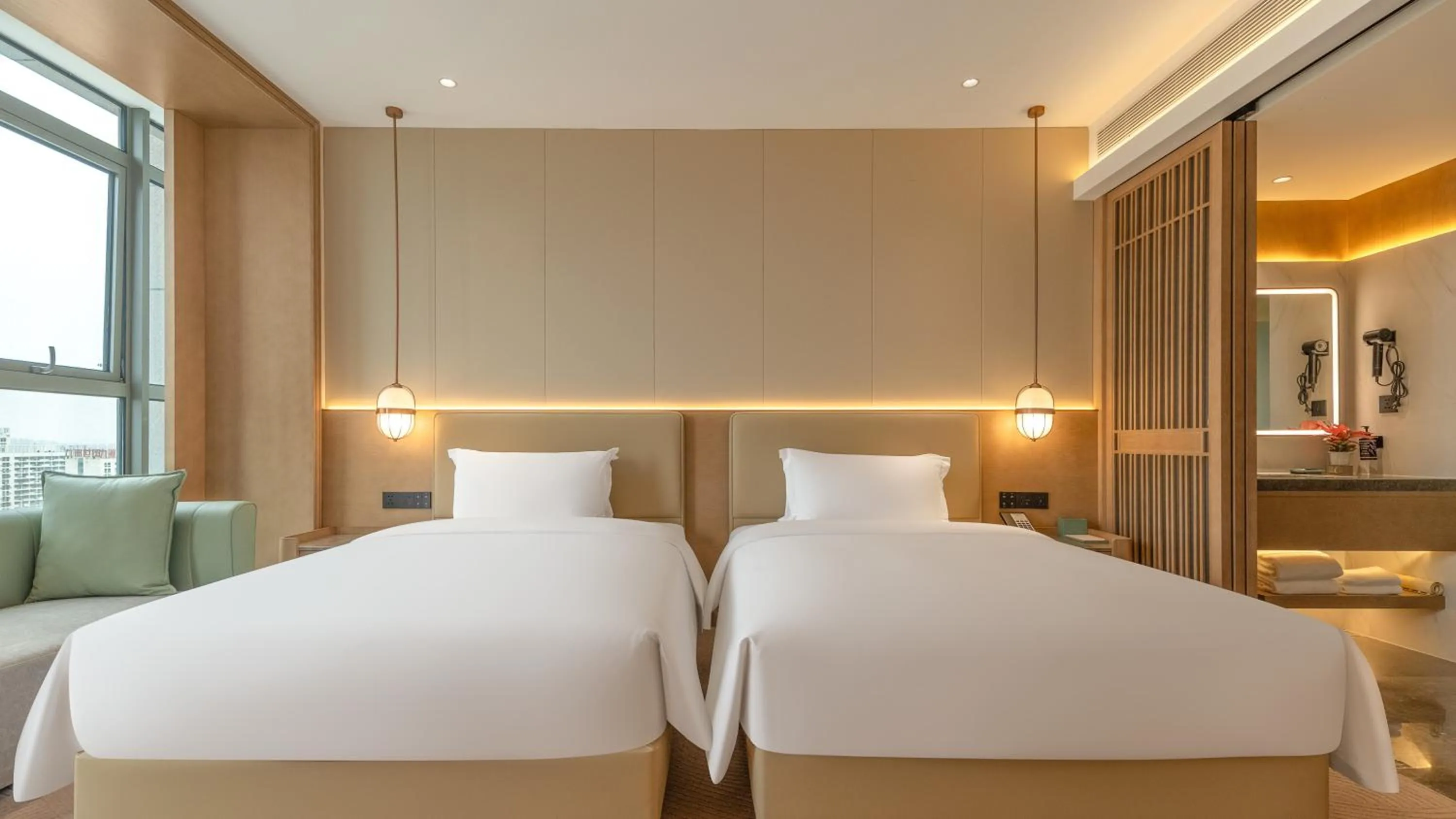 Bed in Wyndham Garden Shanghai Songjiang