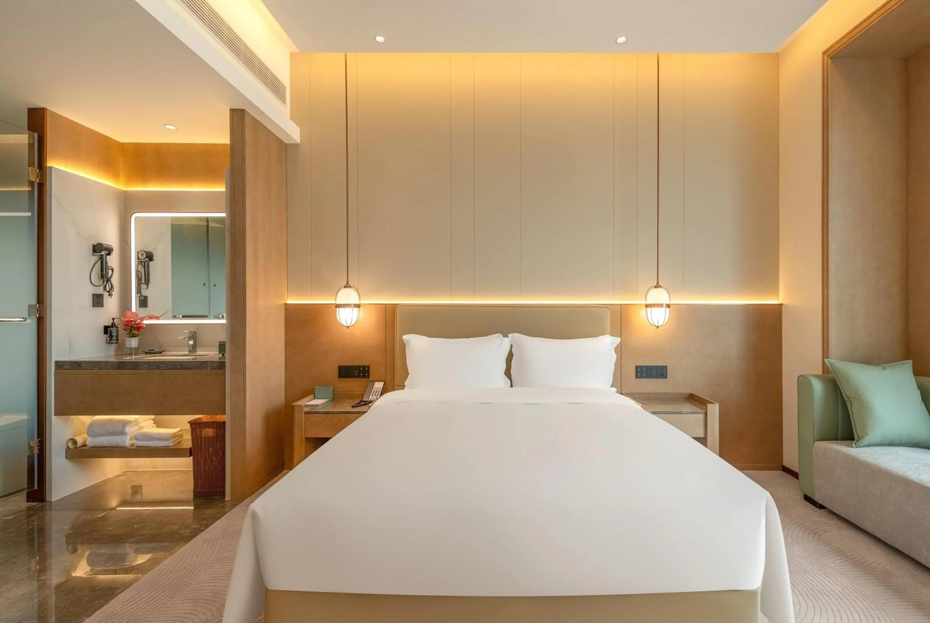 Bed in Wyndham Garden Shanghai Songjiang