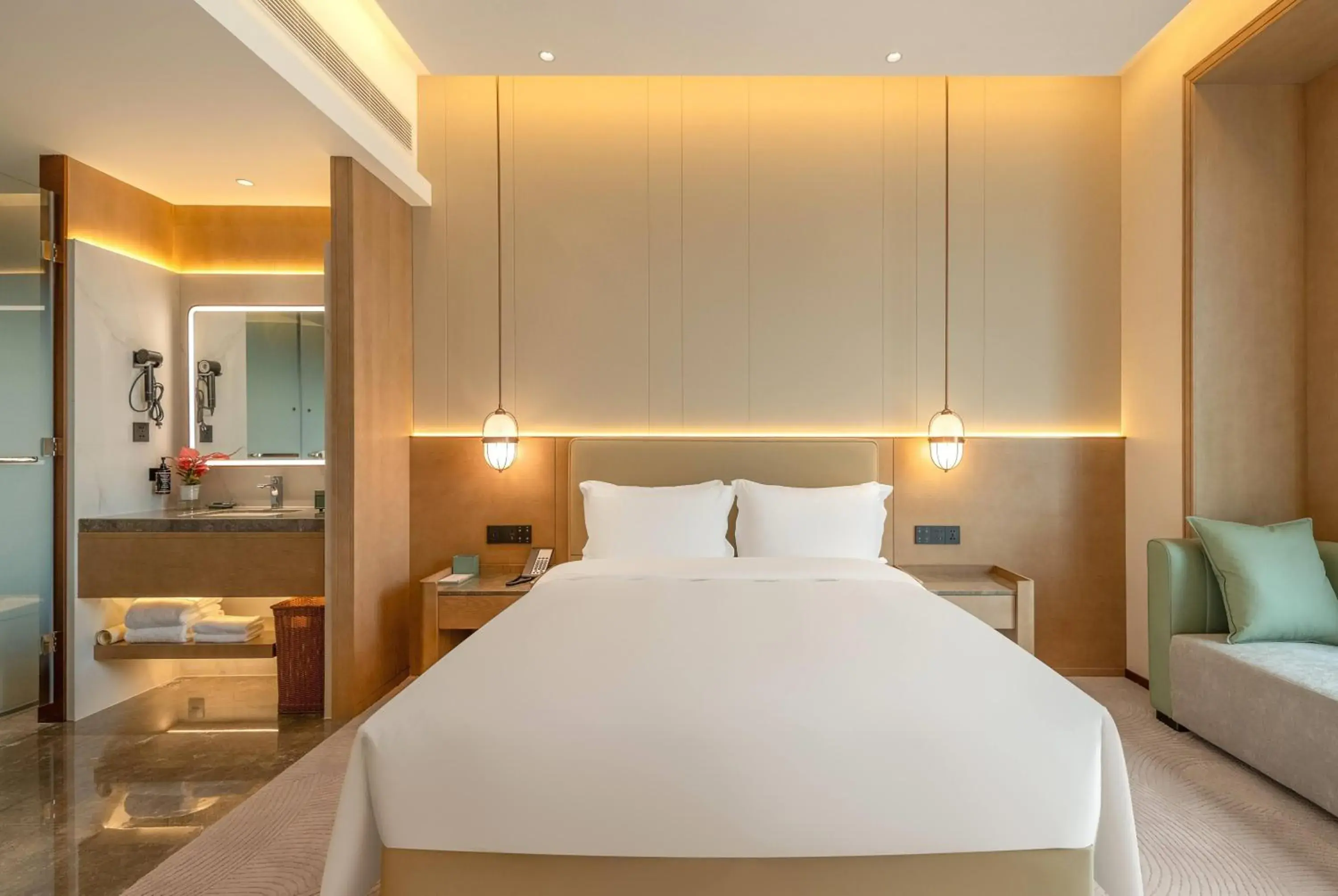 King Suite with City View - Non-Smoking in Wyndham Garden Shanghai Songjiang King Suite with City View - Non-Smoking in Wyndham Garden Shanghai Songjiang