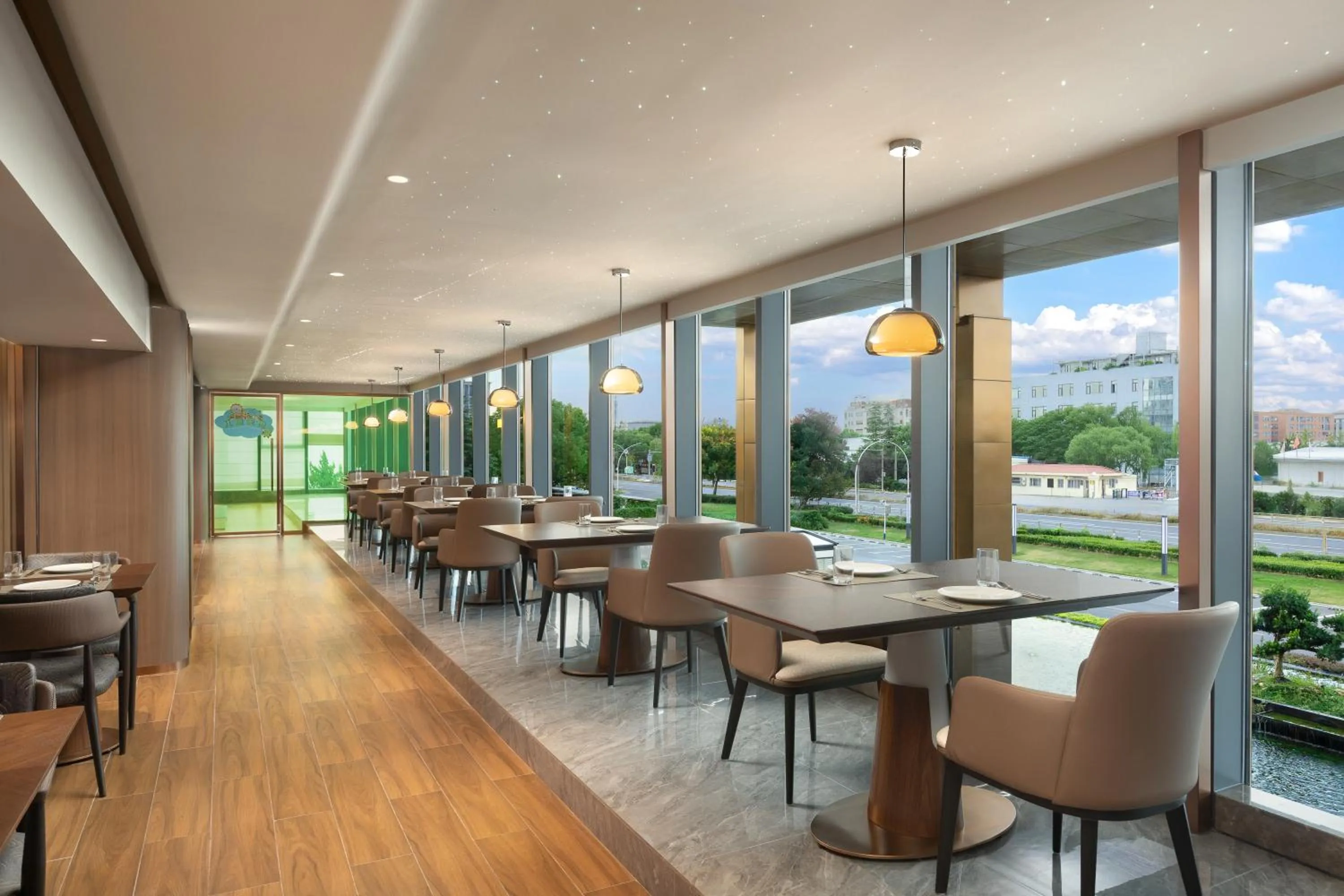 Restaurant/places to eat in Wyndham Garden Shanghai Songjiang