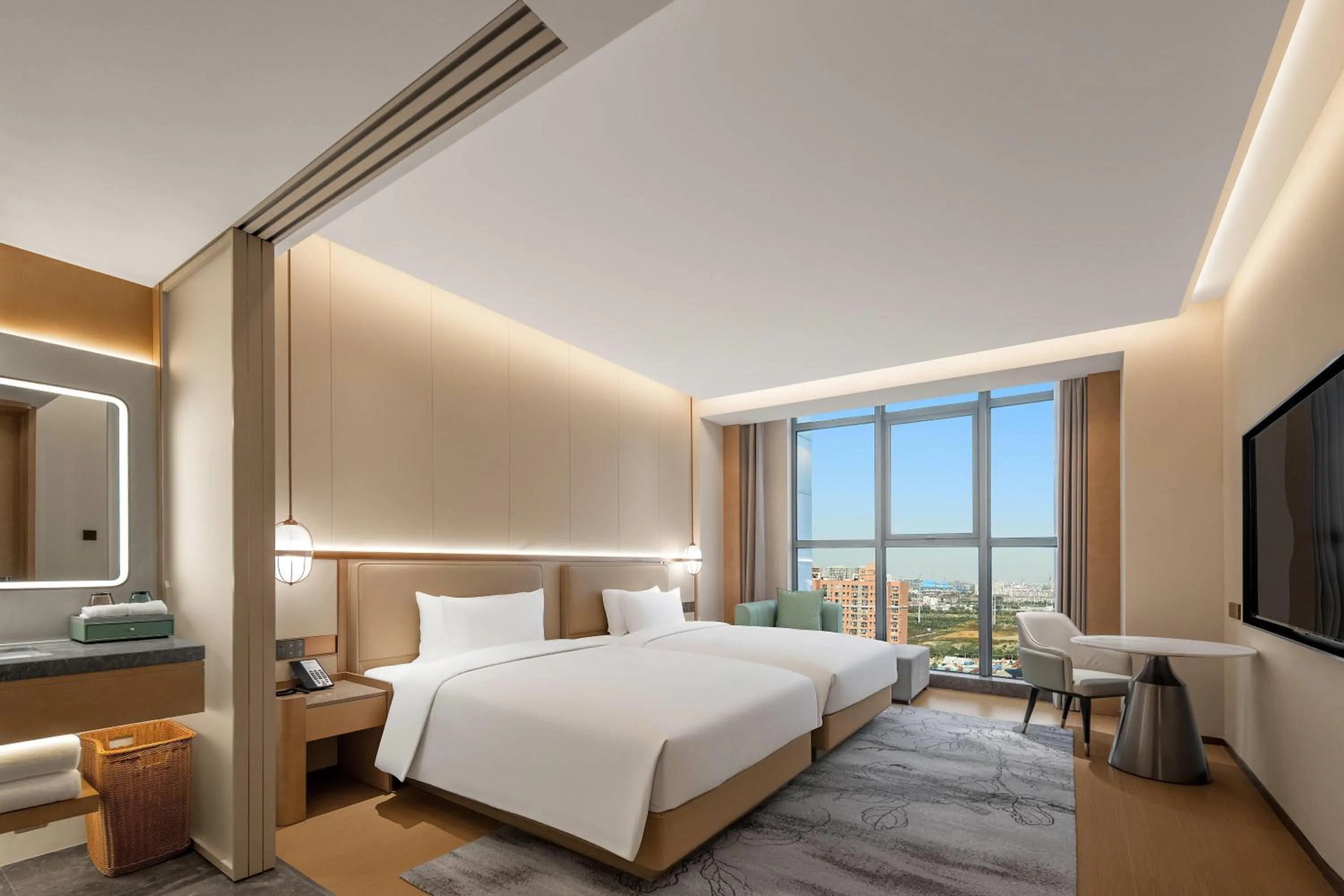 Photo of the whole room, Bed in Wyndham Garden Shanghai Songjiang