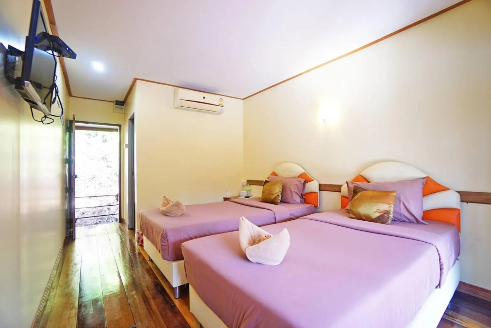 Bed in Star Hill River Kwai Resort