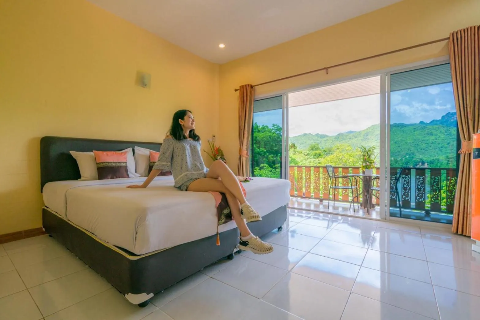 Bed in Star Hill River Kwai Resort