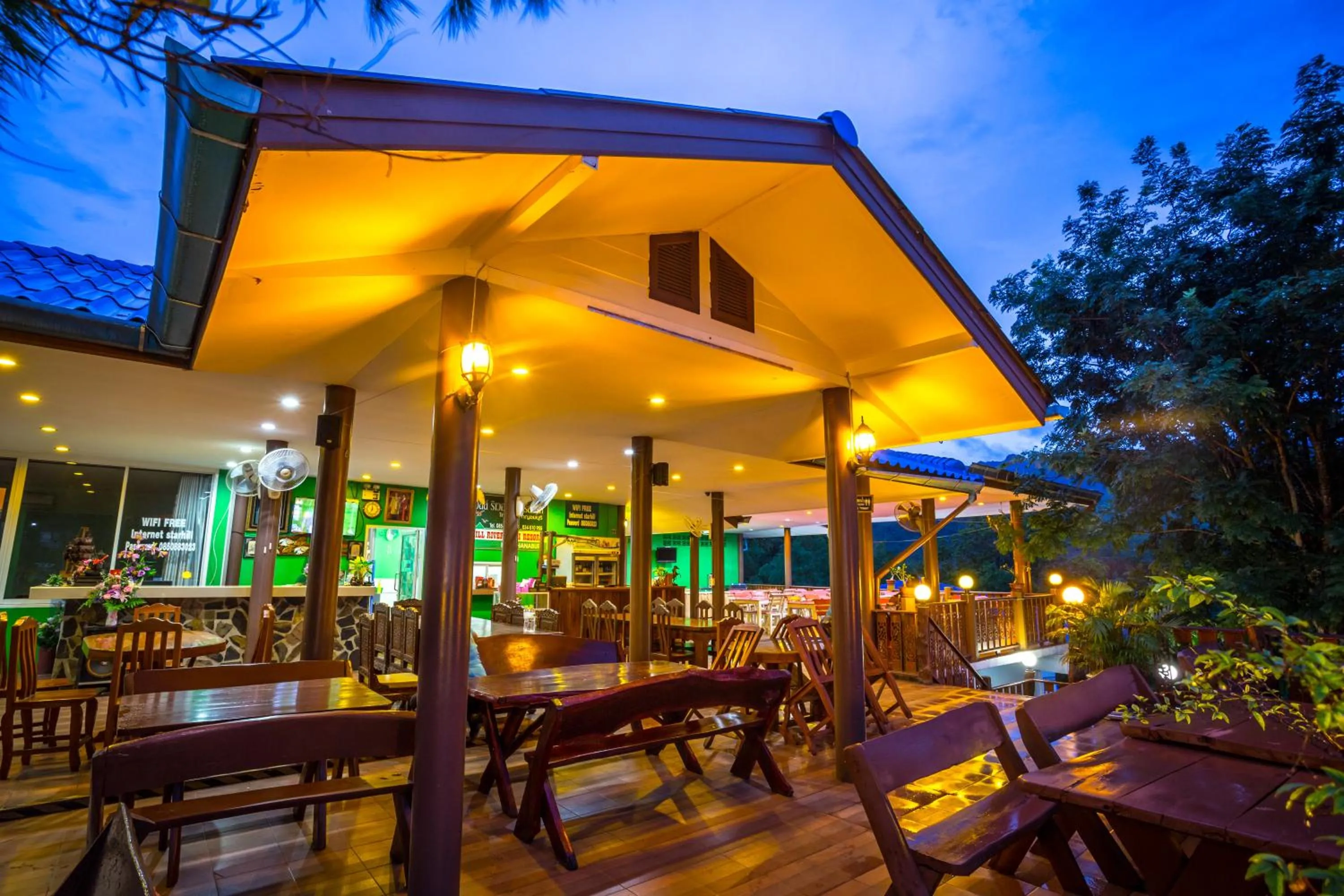 Restaurant/places to eat in Star Hill River Kwai Resort