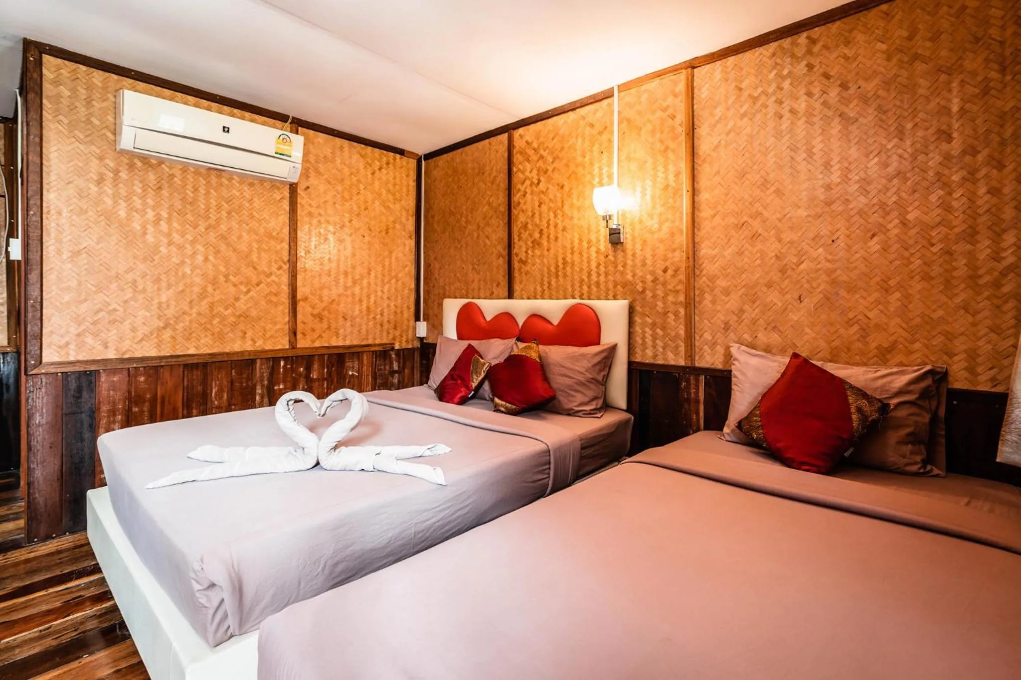 Bedroom, Bed in Star Hill River Kwai Resort