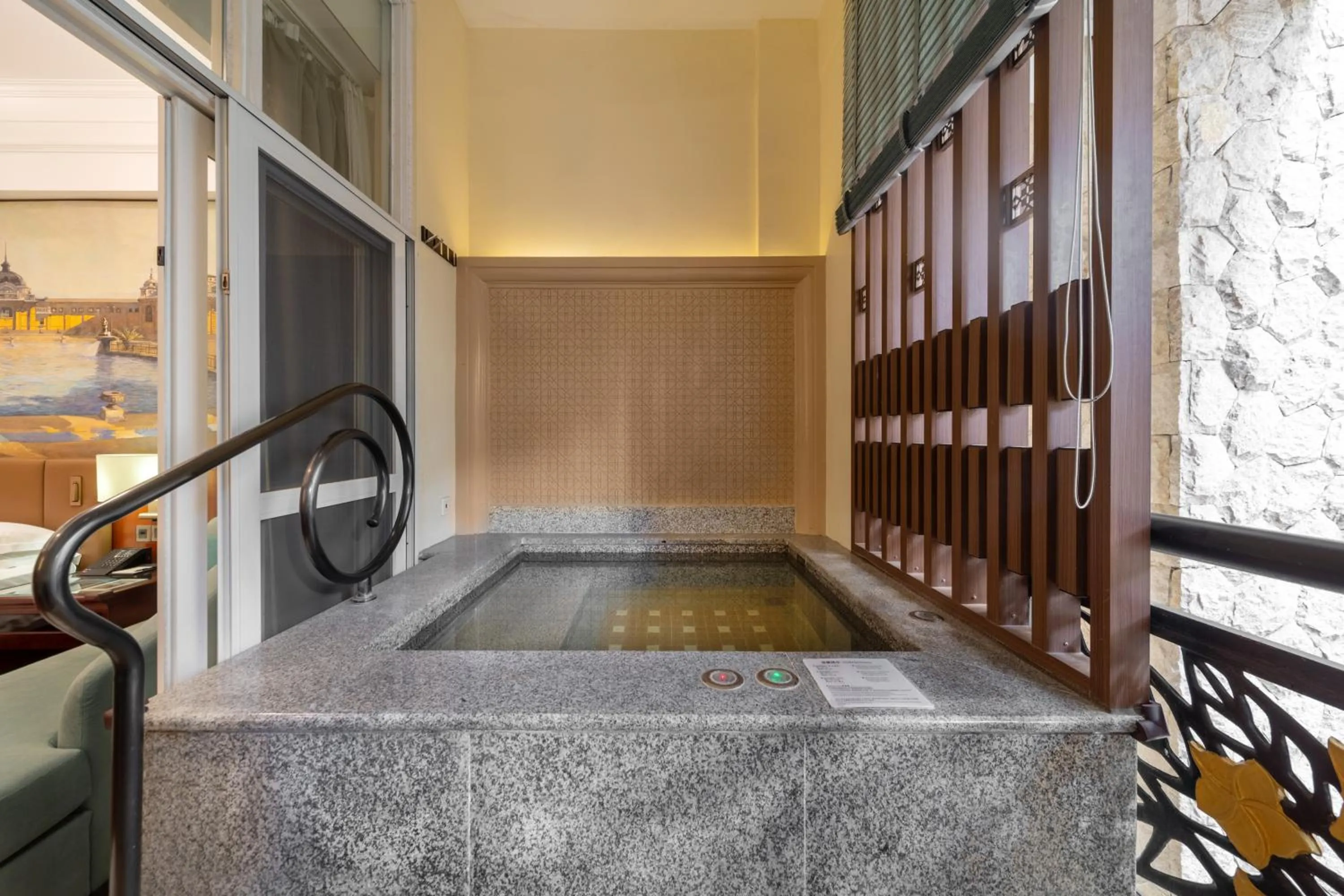 Photo of the whole room in Good View Hotel Tangxia - 15 mins drive from Dongguan South Railway Station