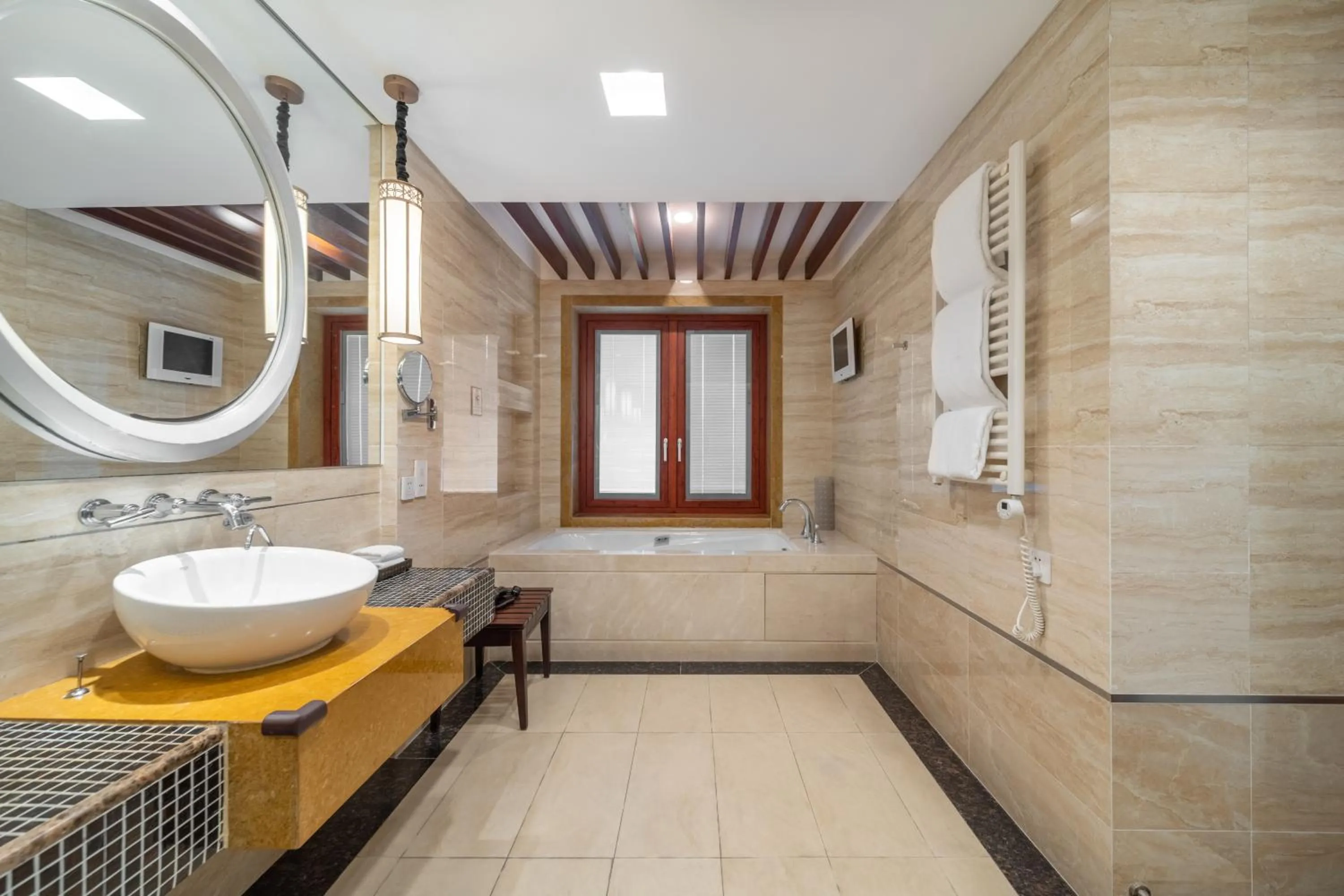 Bathroom in Good View Hotel Tangxia - 15 mins drive from Dongguan South Railway Station