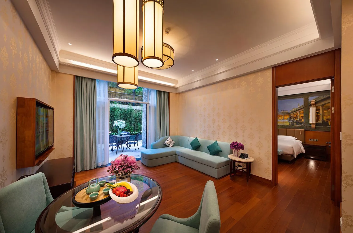 Living room in Good View Hotel Tangxia - 15 mins drive from Dongguan South Railway Station