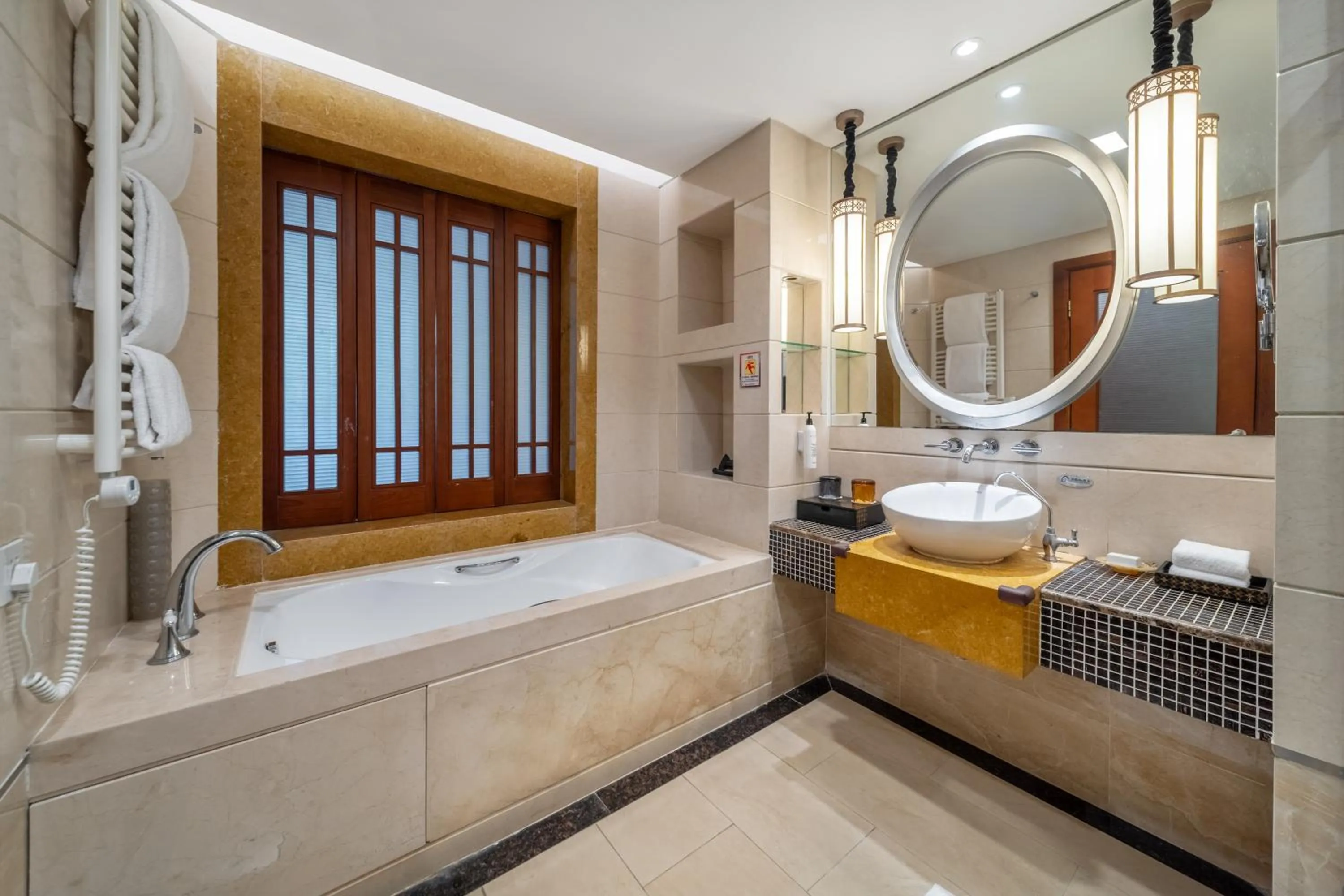 Bathroom in Good View Hotel Tangxia - 15 mins drive from Dongguan South Railway Station