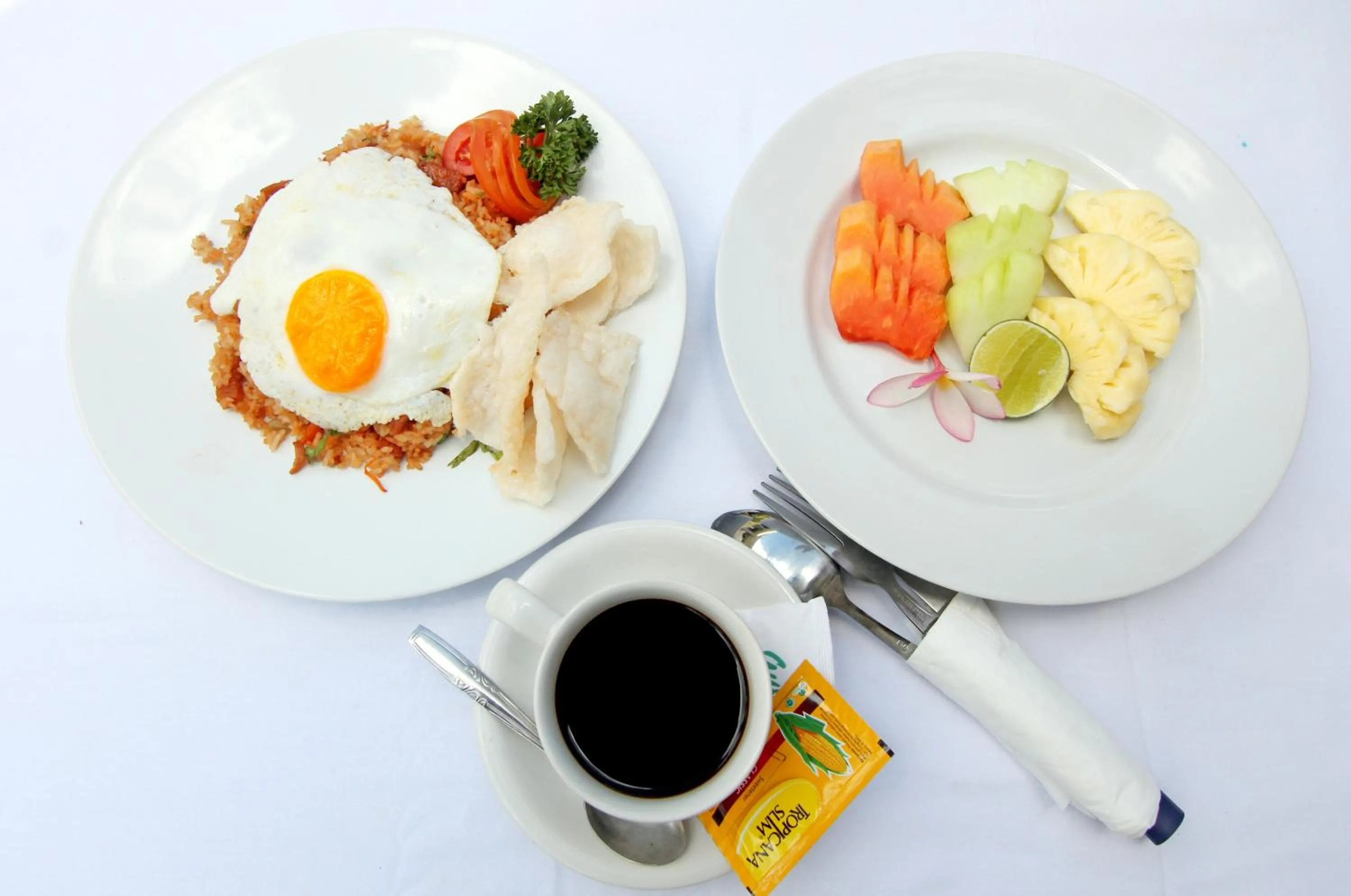 Asian breakfast in Srikandi Inn