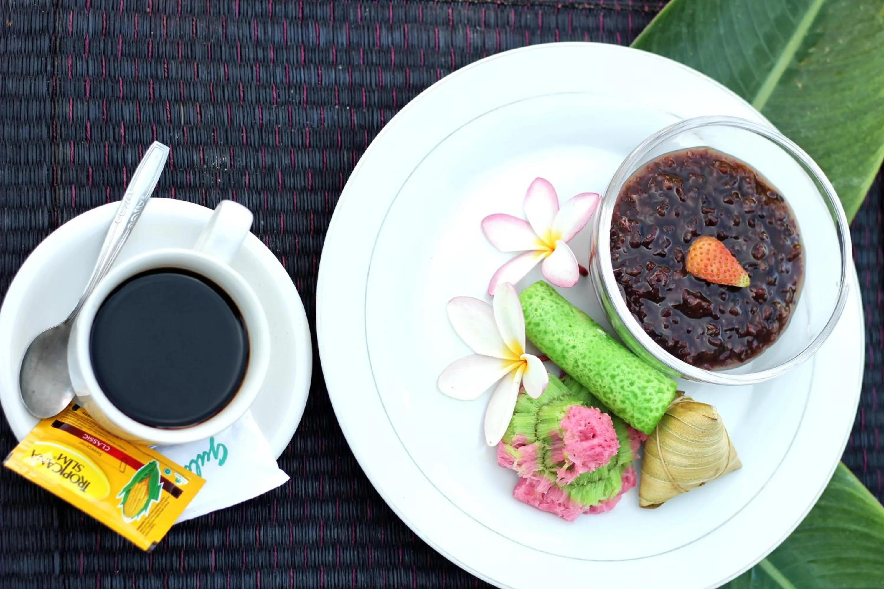 Breakfast in Srikandi Inn