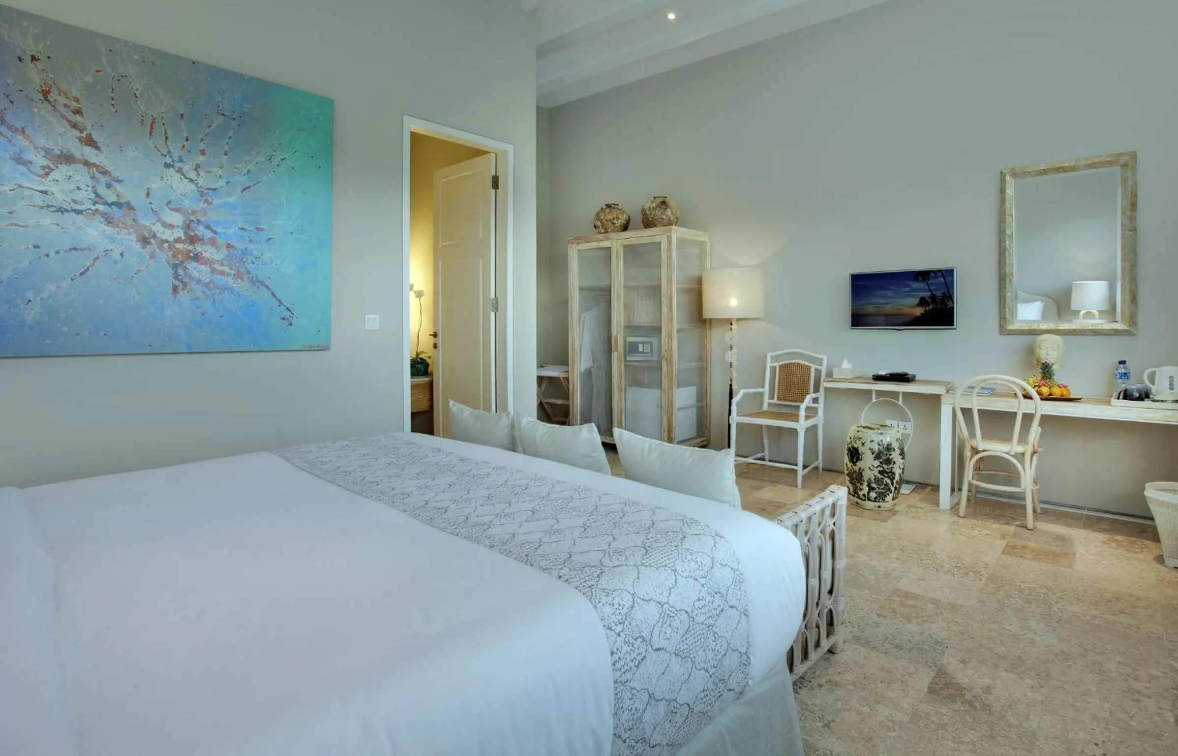 Bedroom, Bed in Room & Vespa 4 - Central Seminyak Near Beach