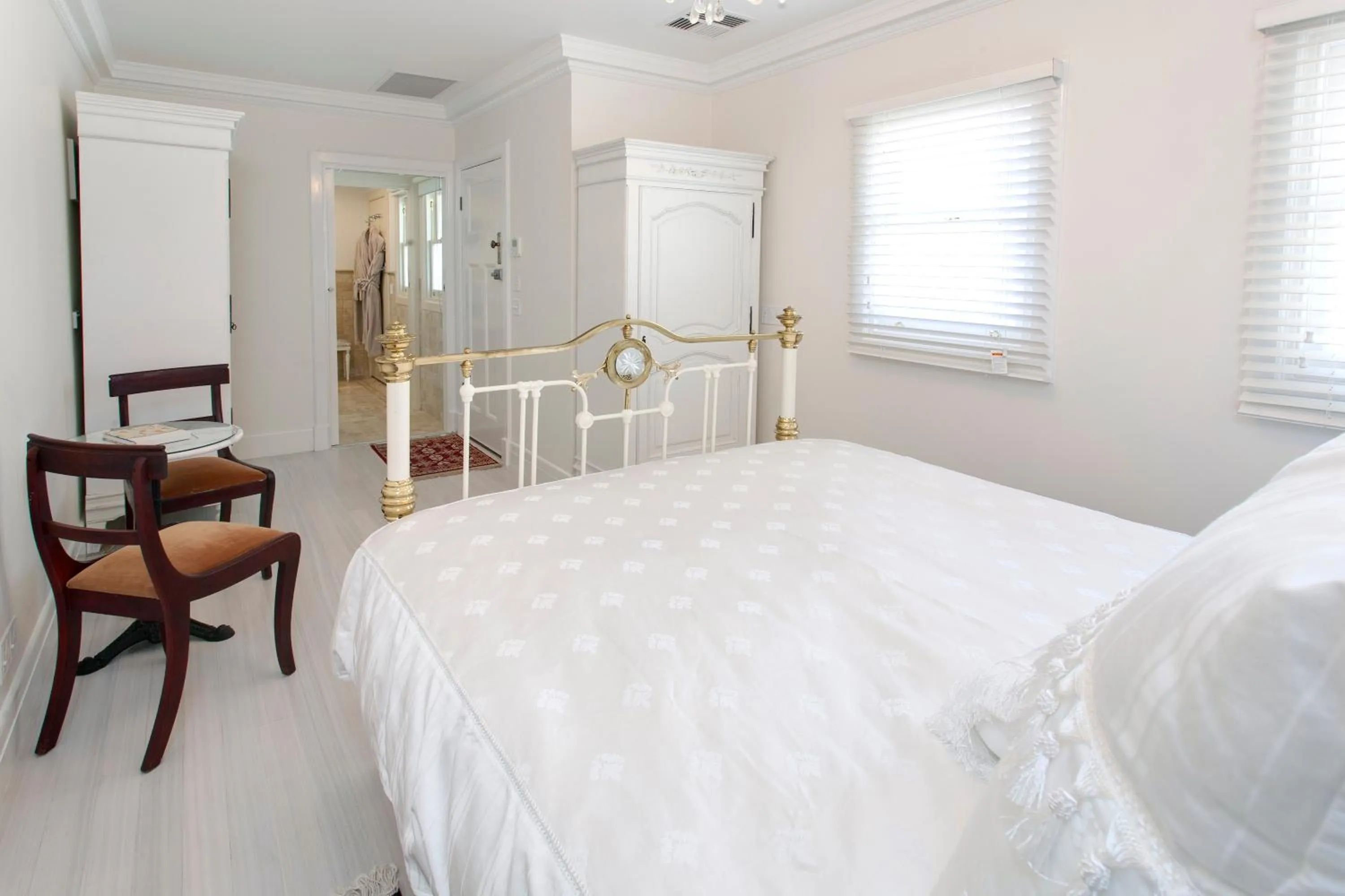 Day, Bed in Freeman On Ford