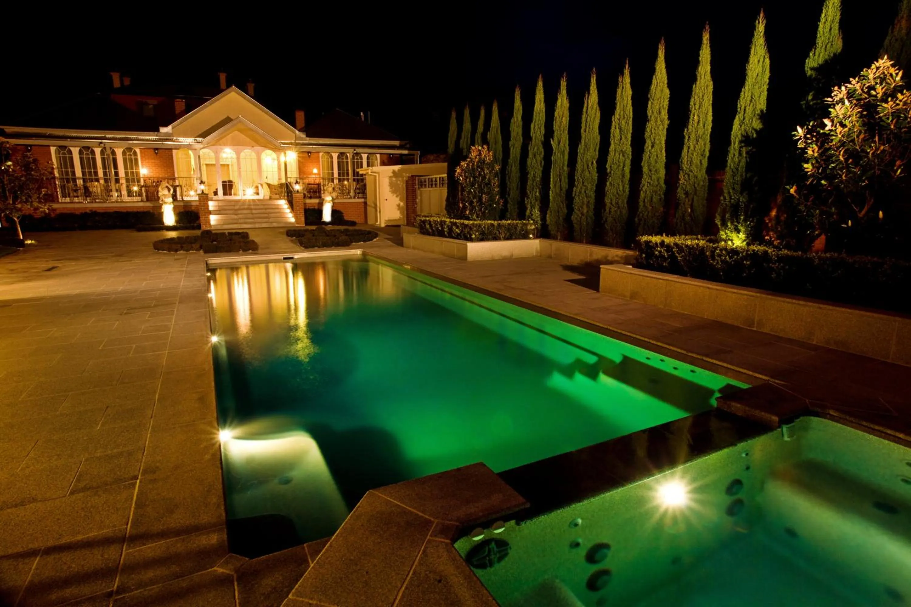 Property building in Freeman On Ford