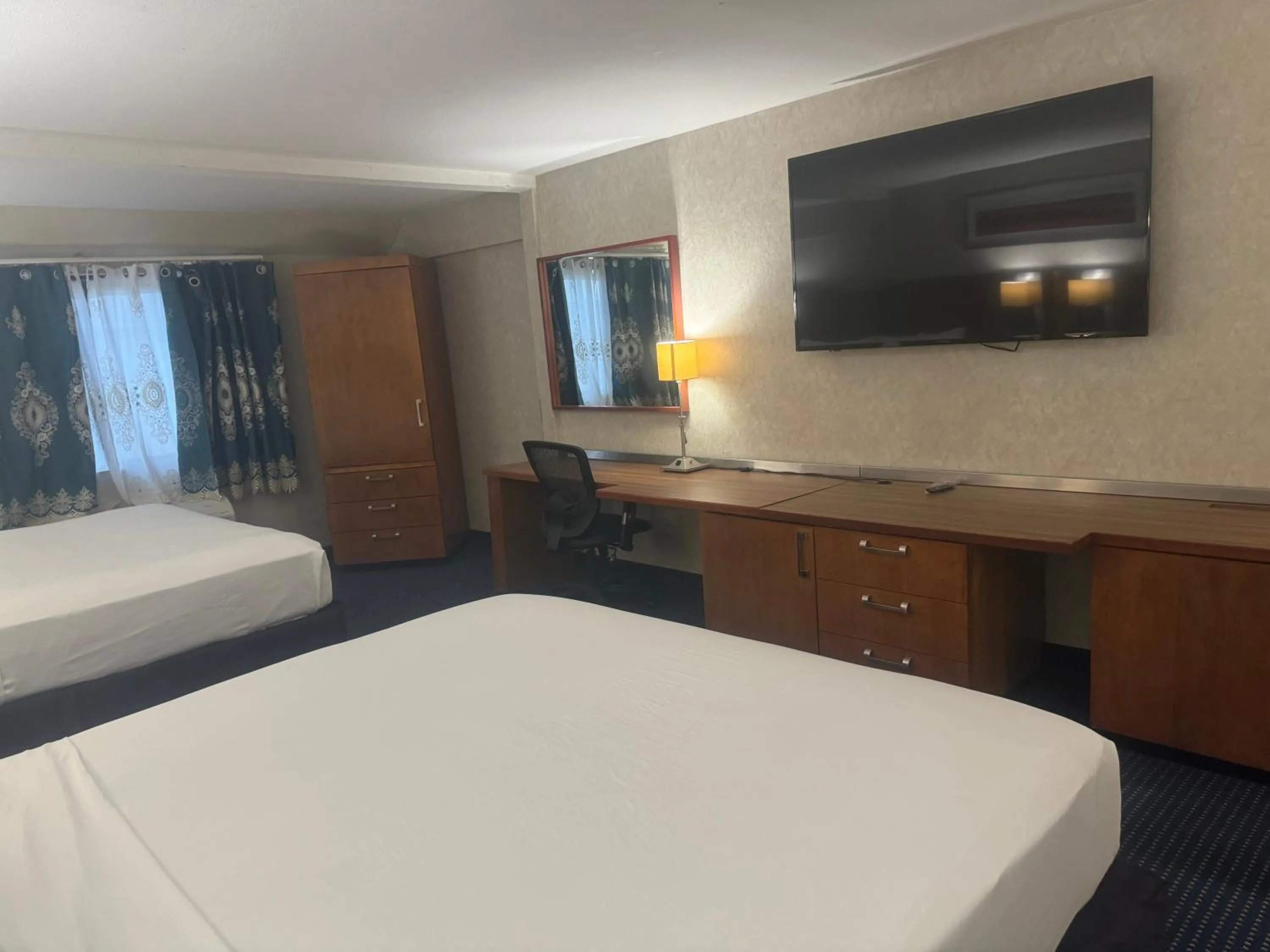 Photo of the whole room, Bed in Hiltop Hotel