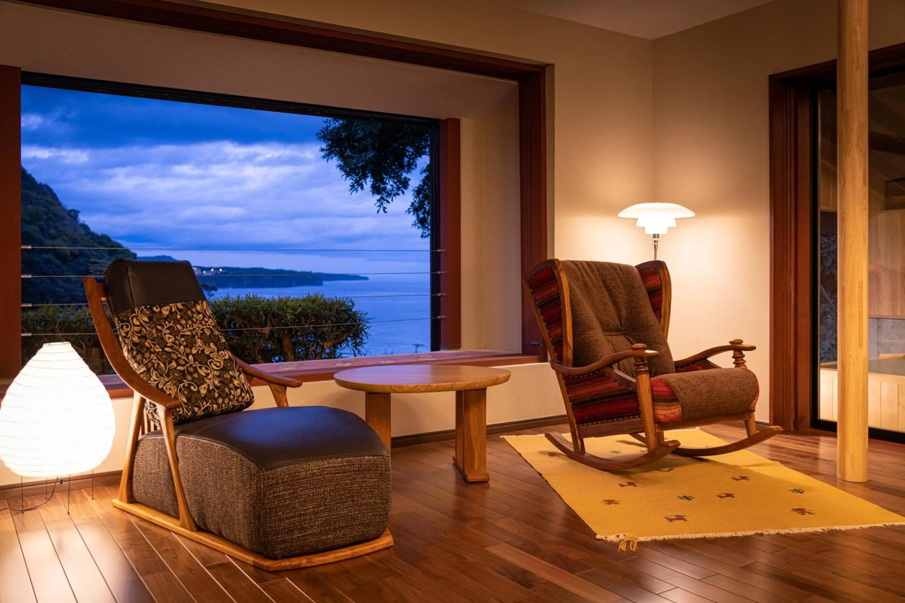 Seating area in Isaribi (No Children)