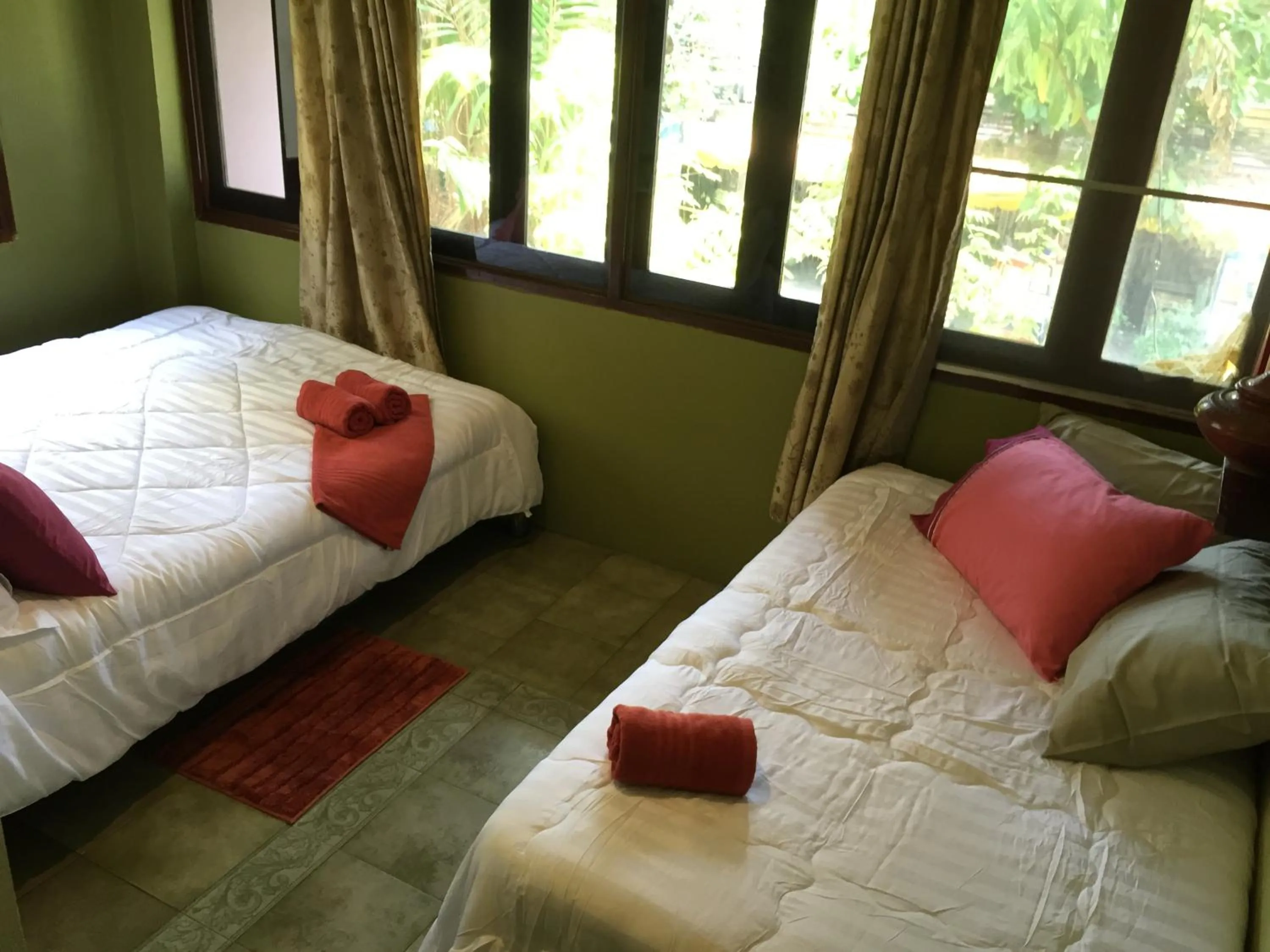 Bed in Shanti Lodge