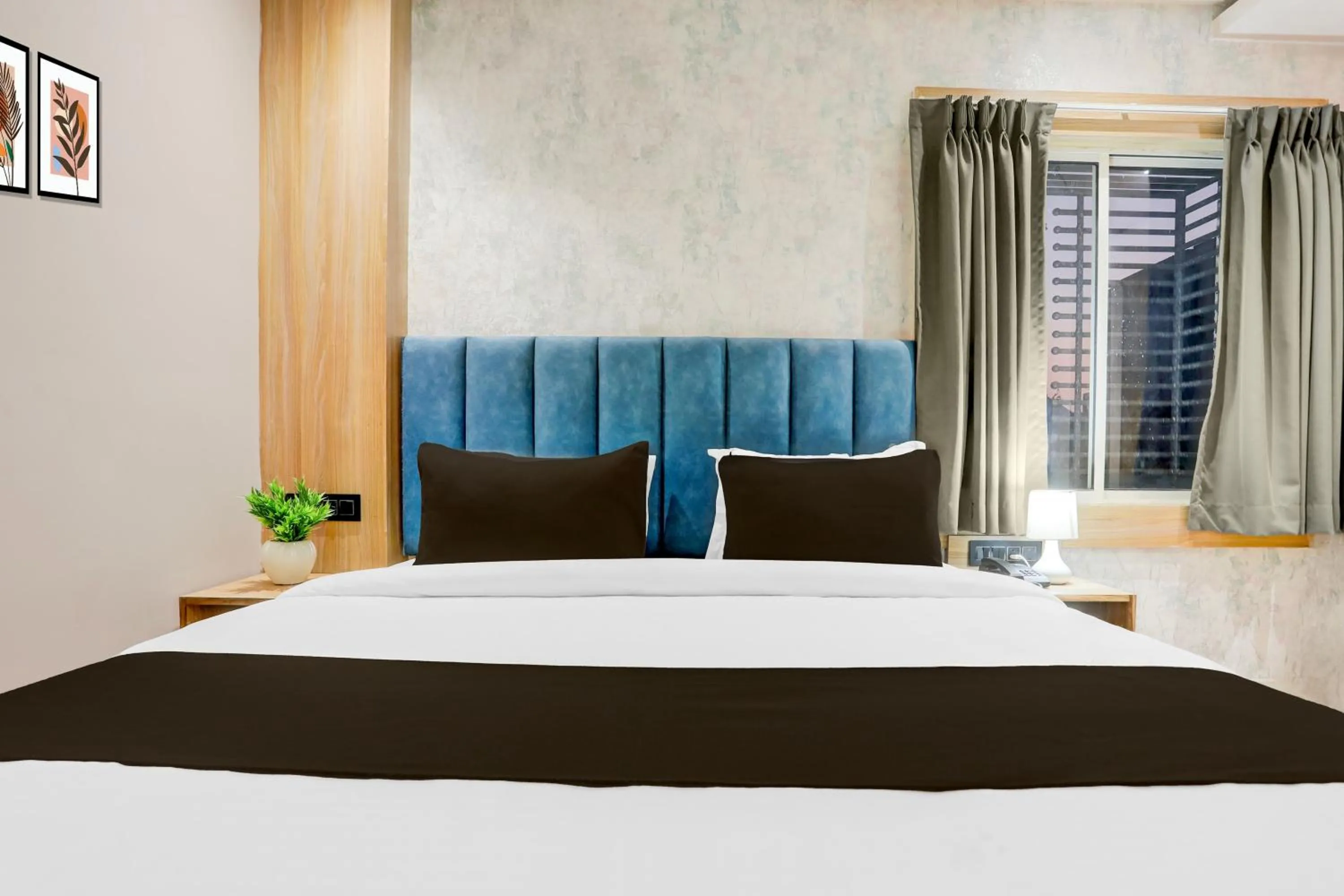 Bedroom, Bed in Super Collection O Manikarnika Sahi Near Jagannath Temple