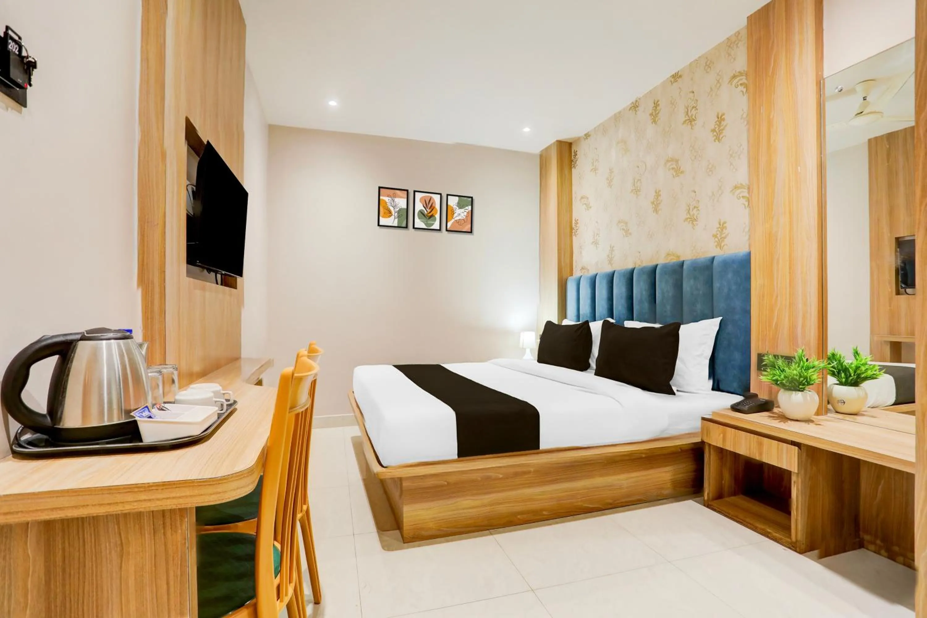 Bedroom, Bed in Super Collection O Manikarnika Sahi Near Jagannath Temple