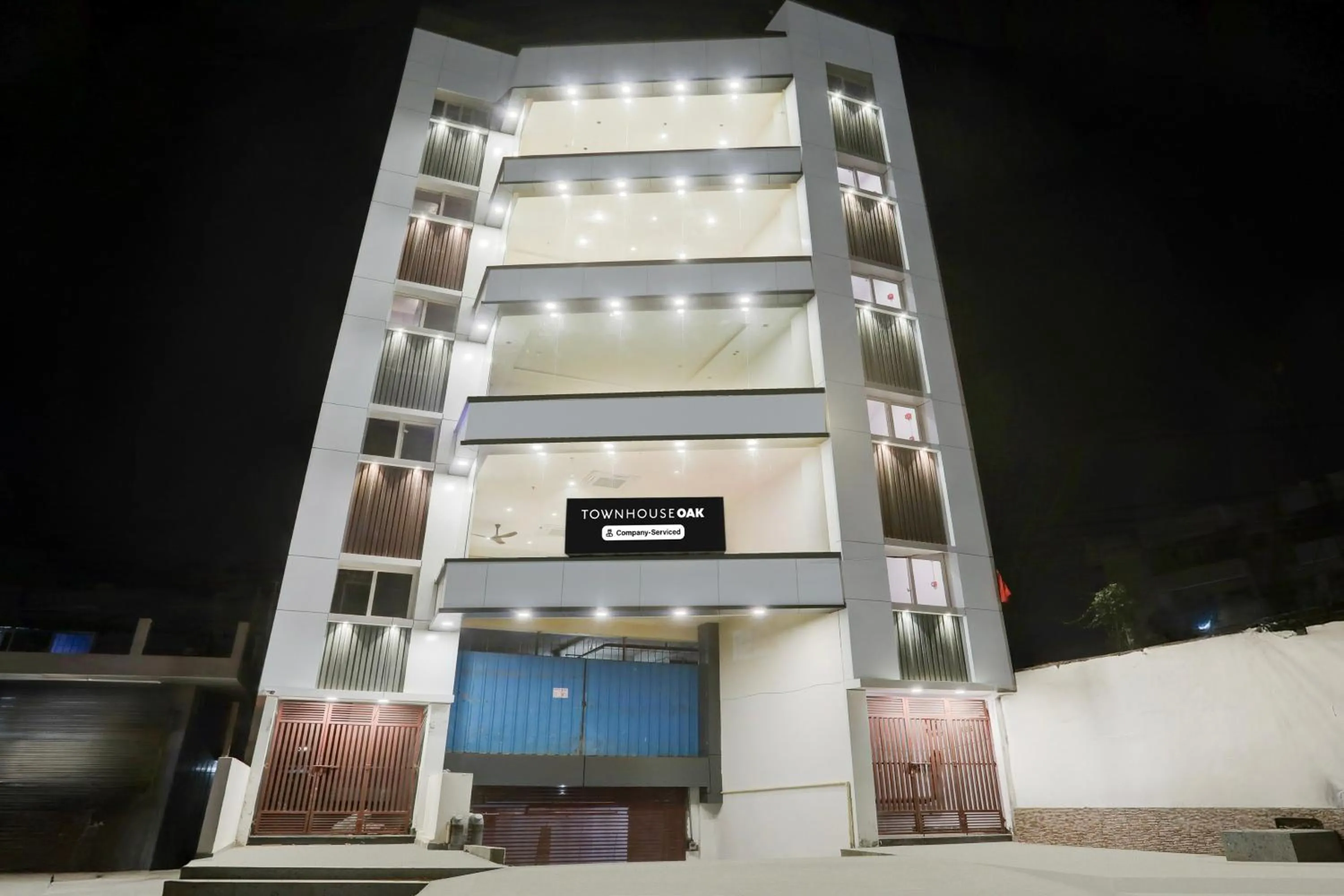 Facade/entrance in Super Townhouse Oak AIIMS Walmi Govindpur