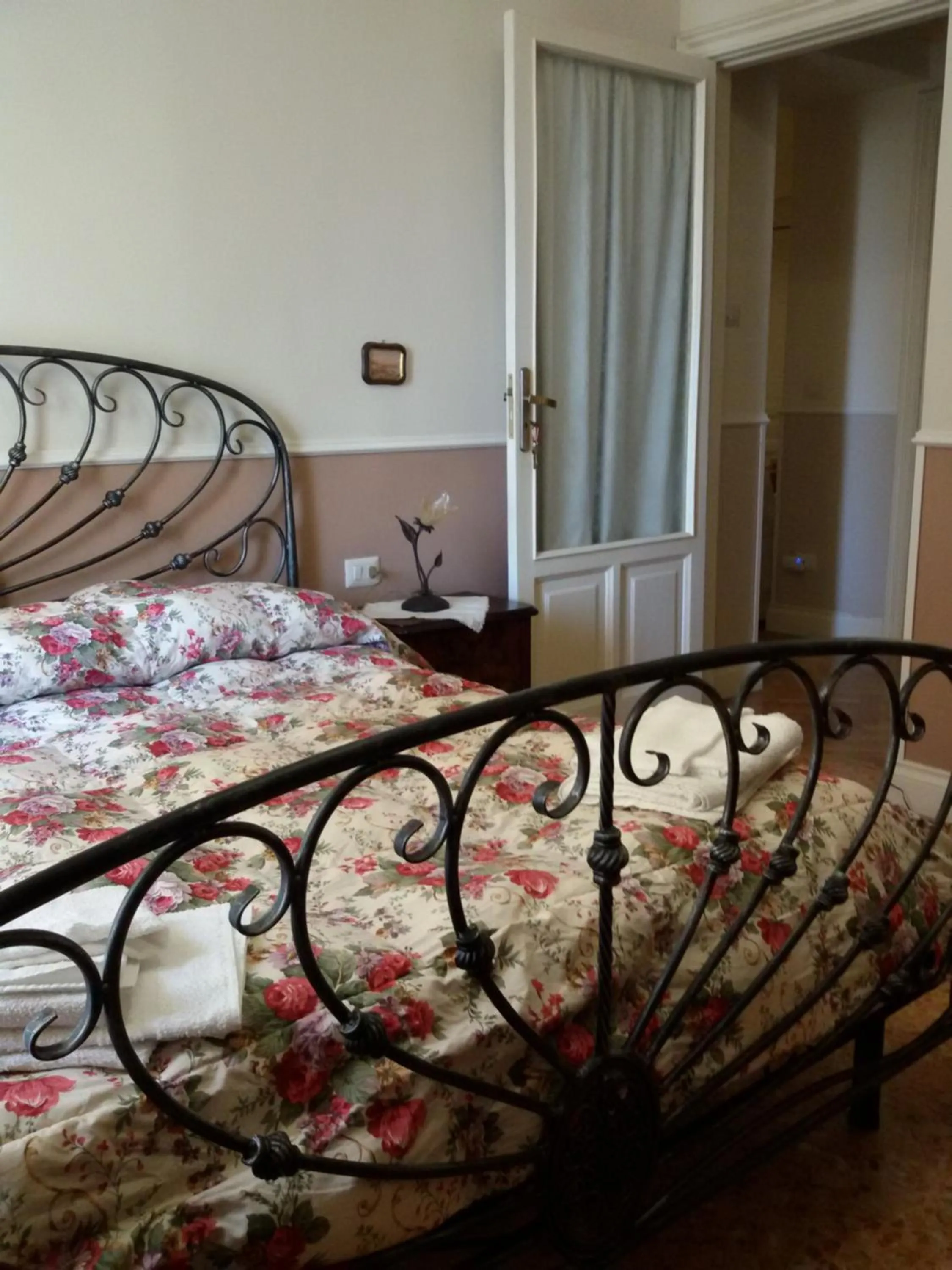 Bed in At Home Lettieri