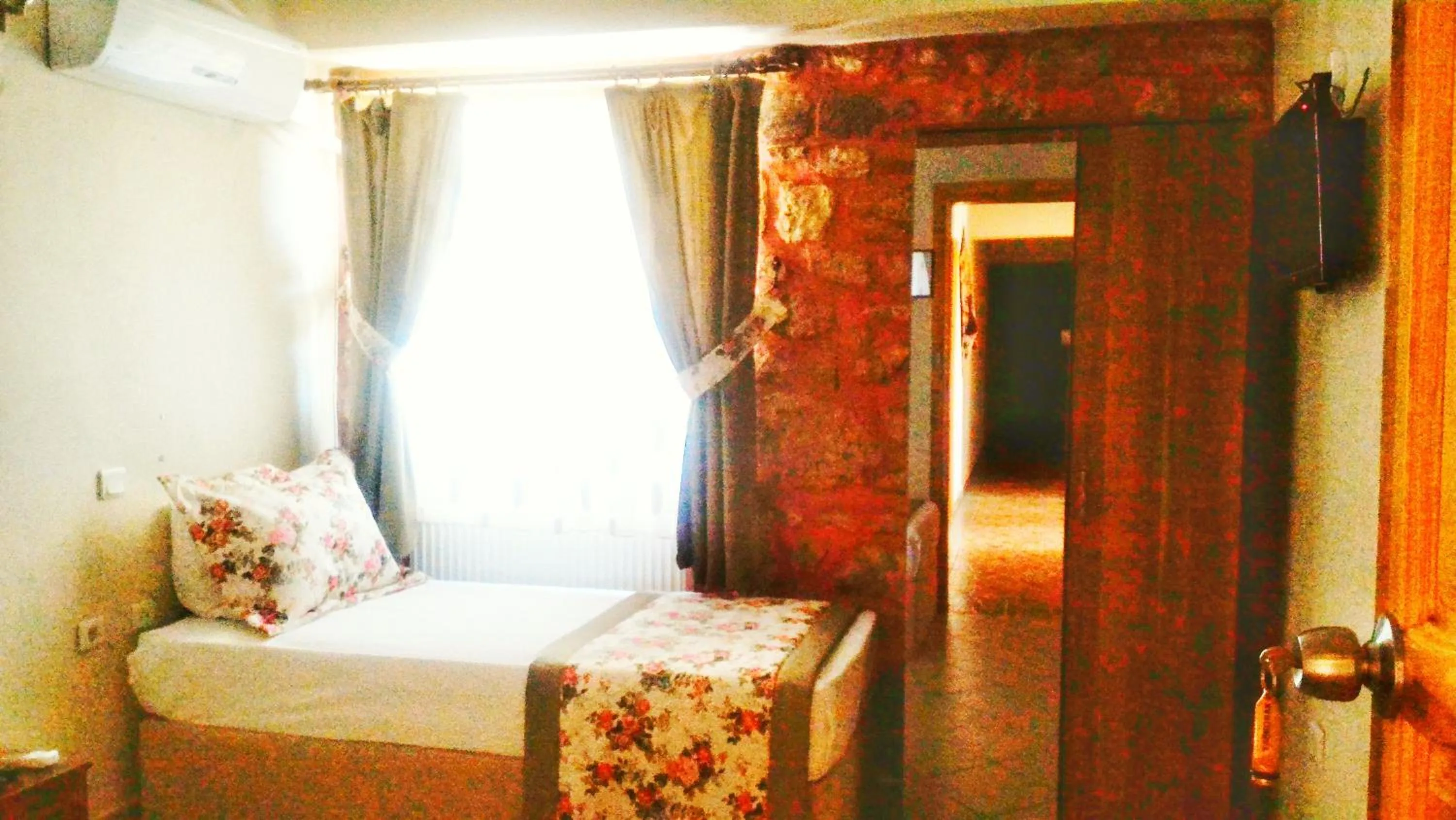 Day, Bed in Odunluk Tas Konak Hotel