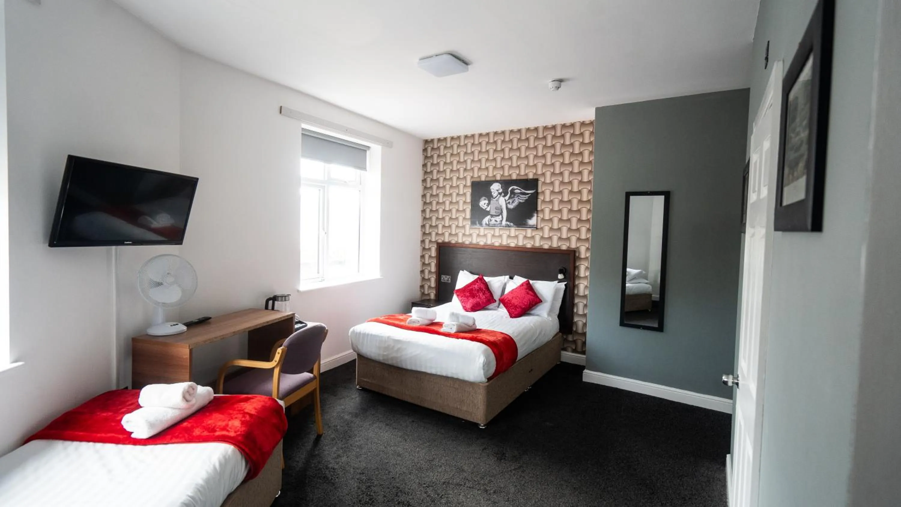 Bedroom, Bed in Imperial Salford Hotel