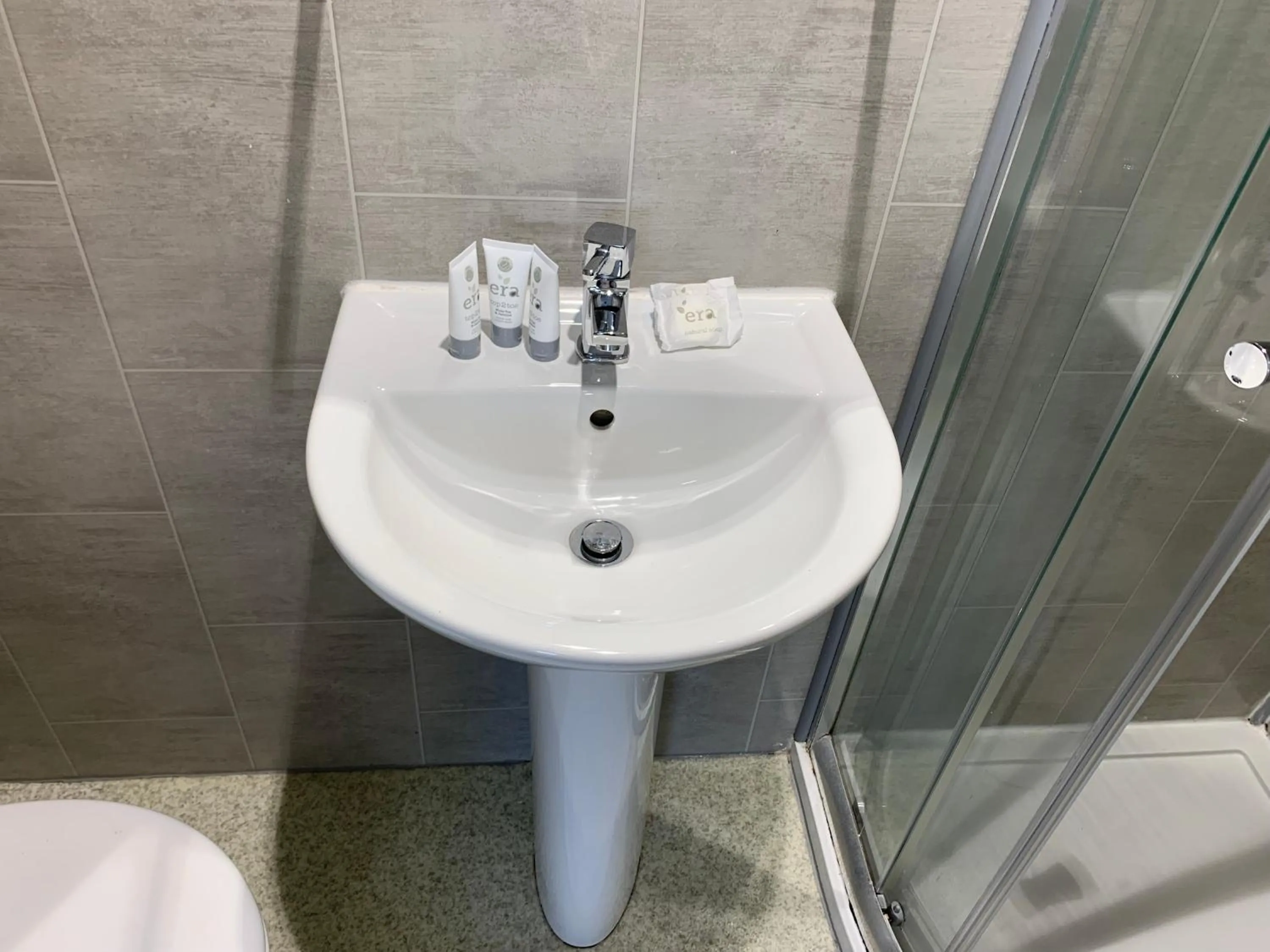 Bathroom in Imperial Salford Hotel