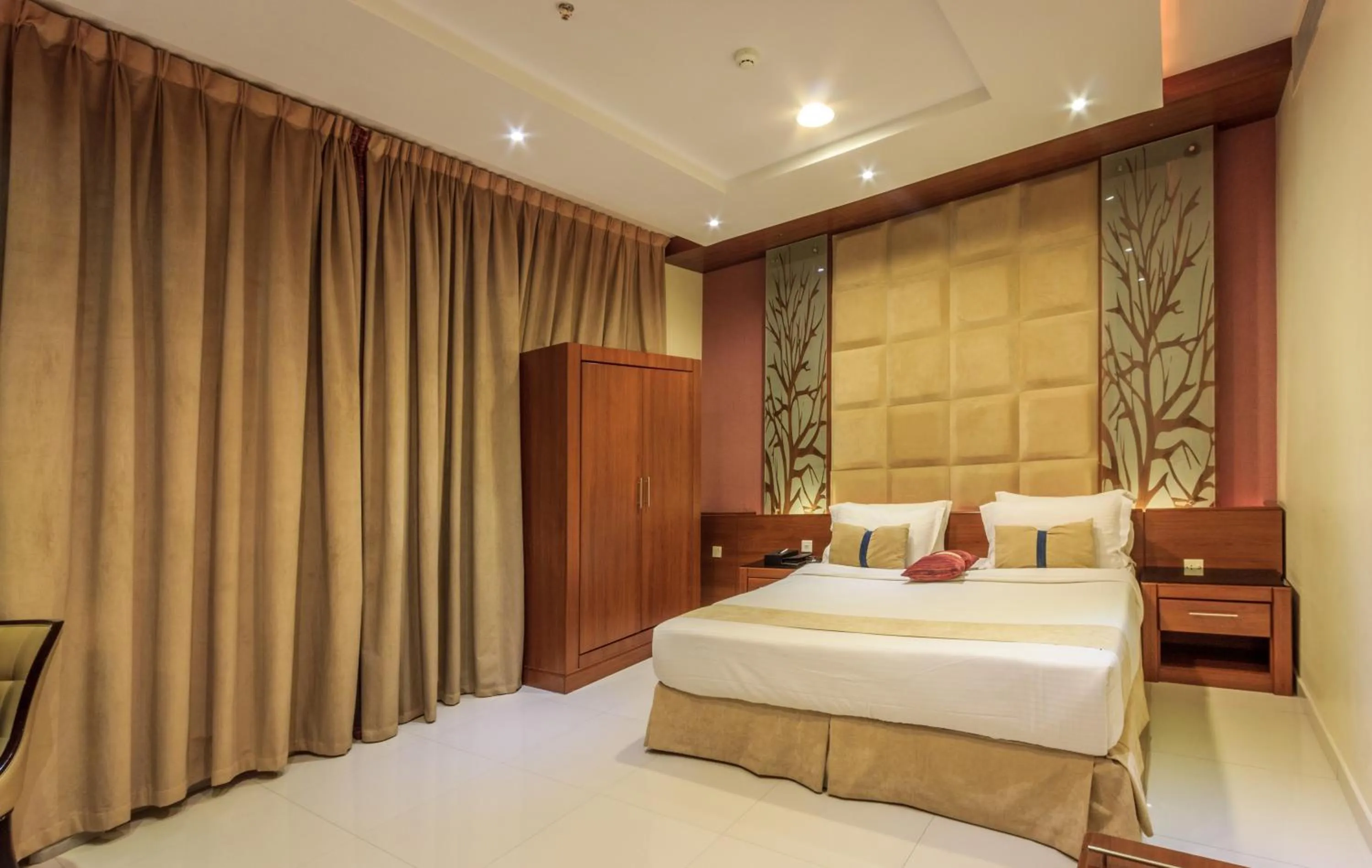 Bed in Al Muhaidb Down Town - King Fahd Road