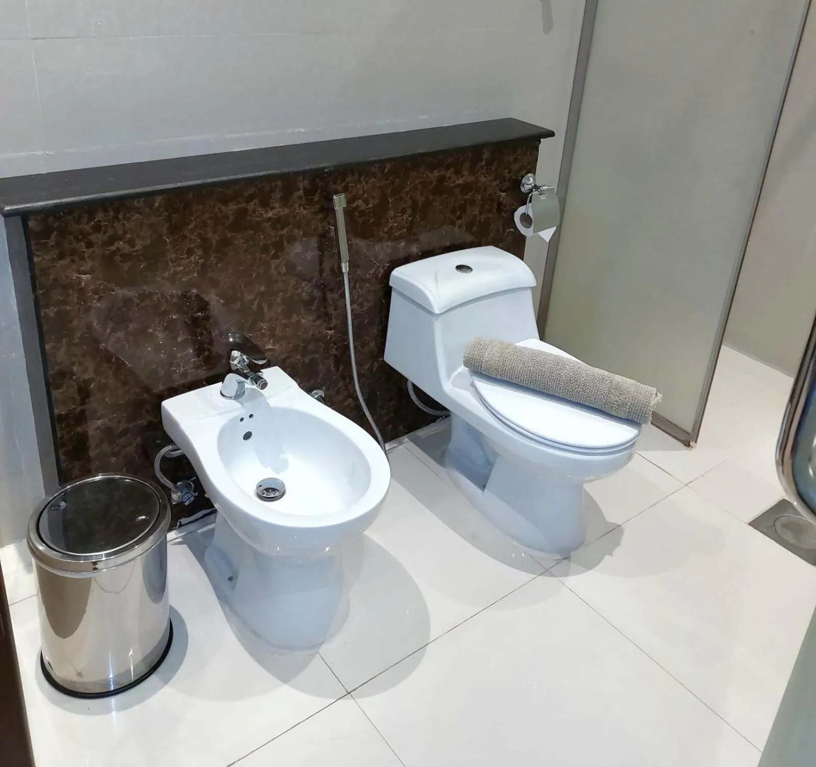 Bathroom in Al Muhaidb Down Town - King Fahd Road