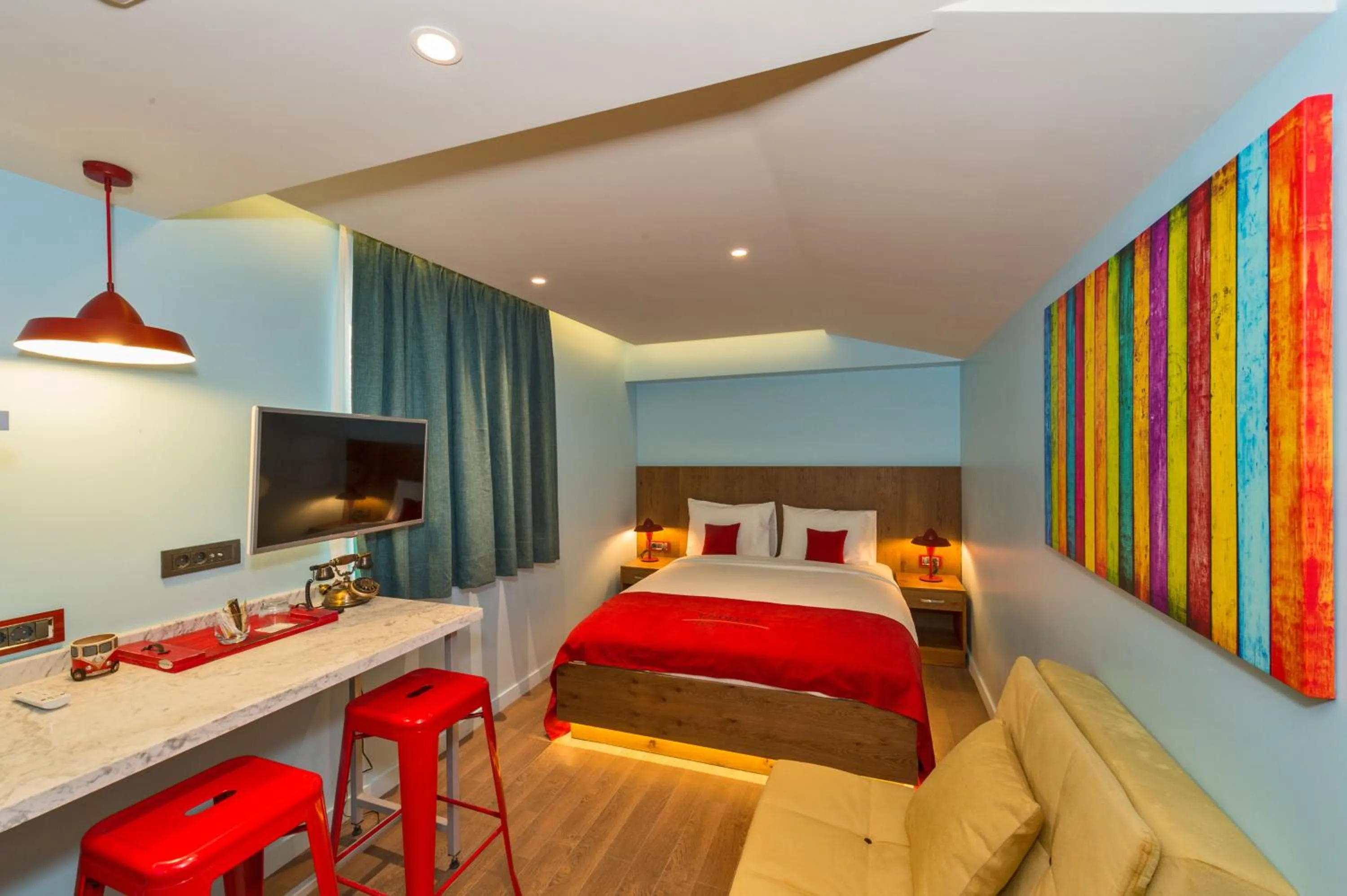 Photo of the whole room, Bed in Taksim Istanbul Nis Hotel - Istiklal Street