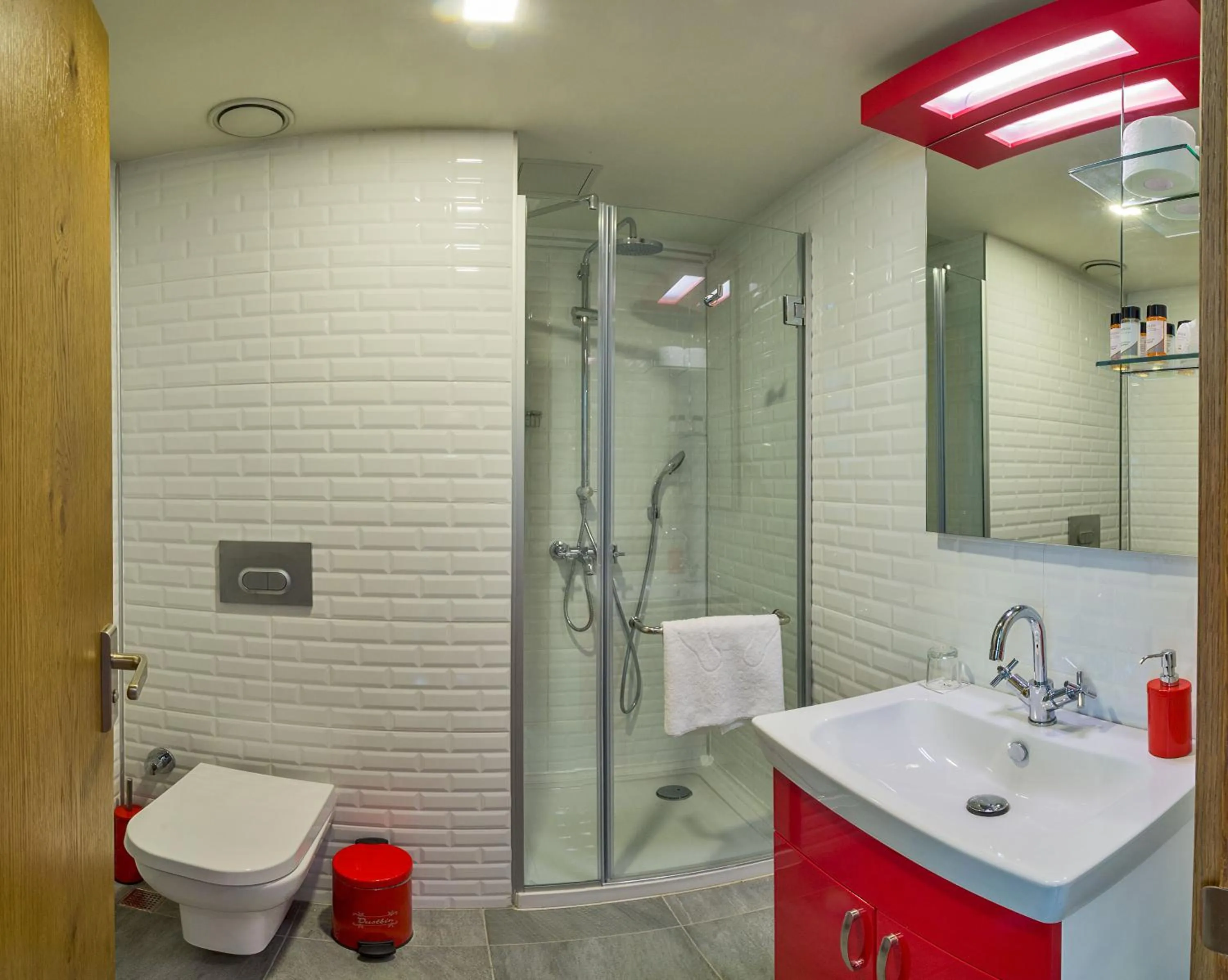 Bathroom in Taksim Istanbul Nis Hotel - Istiklal Street