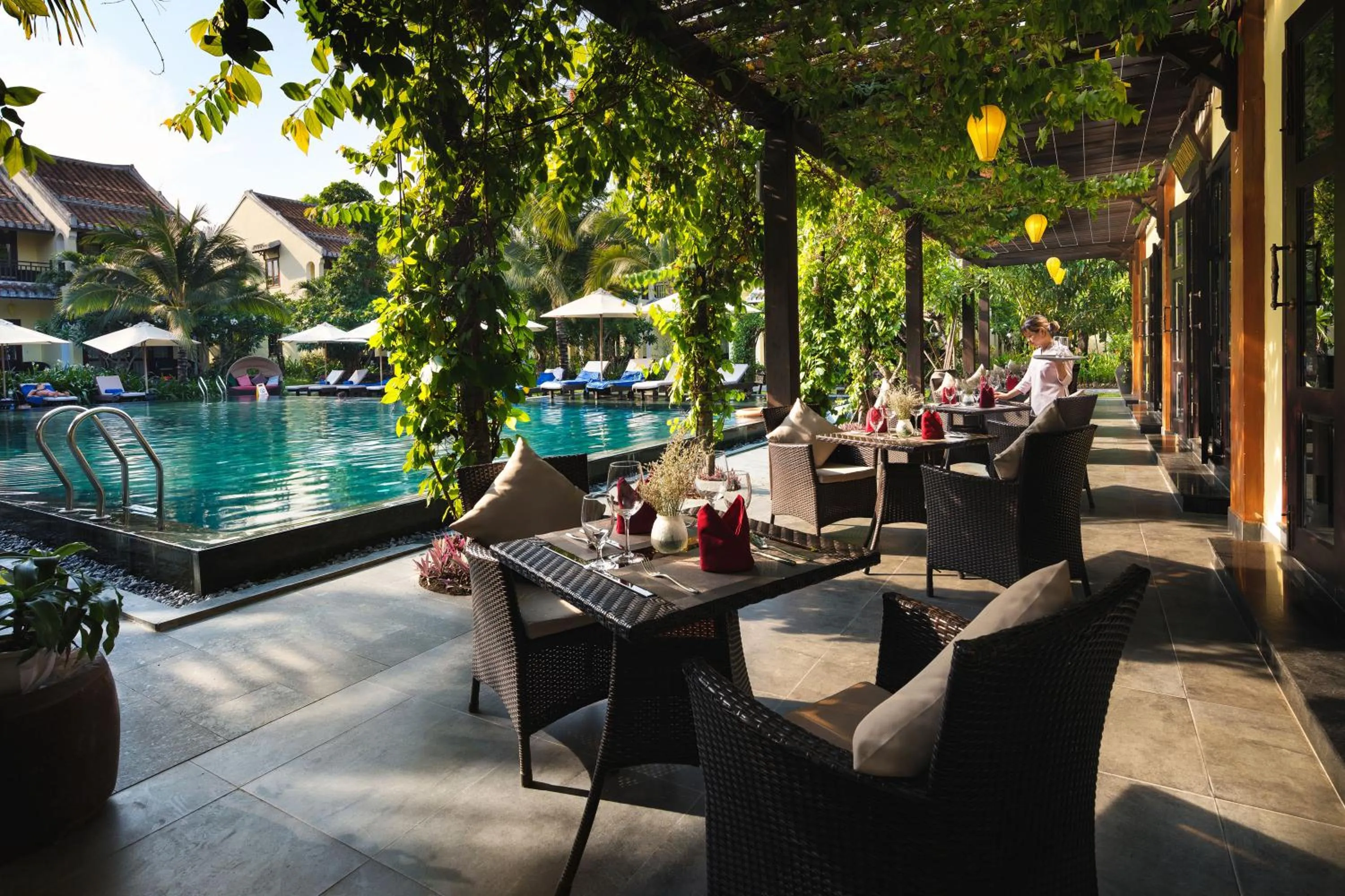 Restaurant/places to eat in Mulberry Collection Silk Village