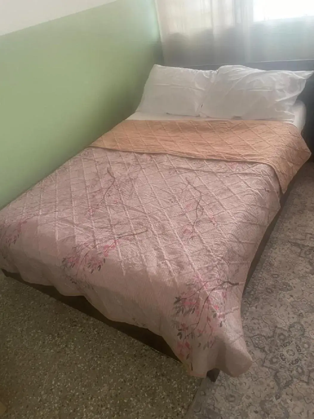 Double Room in Enyo Home Double Room in Enyo Home