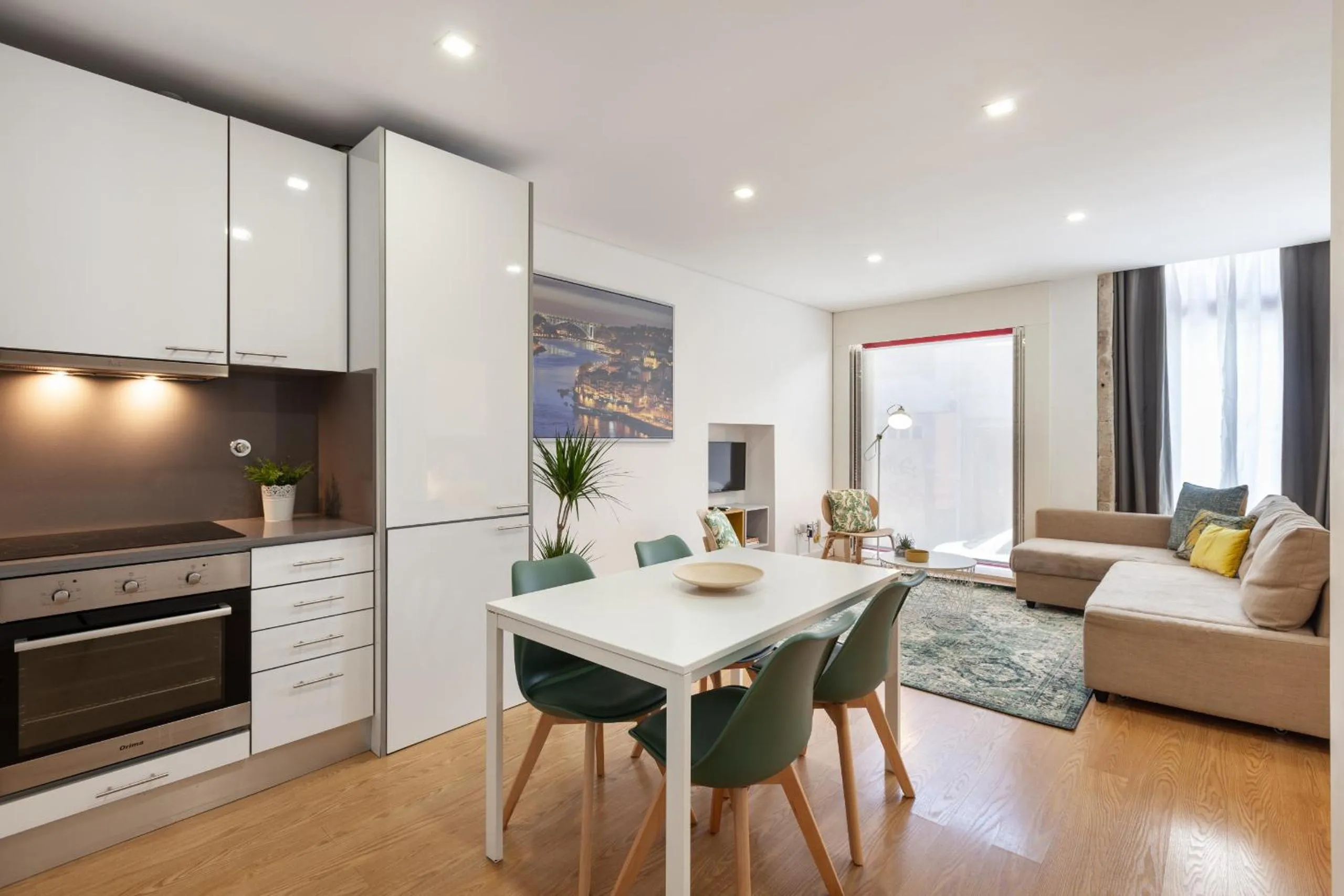 Dining area in D&S - Porto Theater Apartment