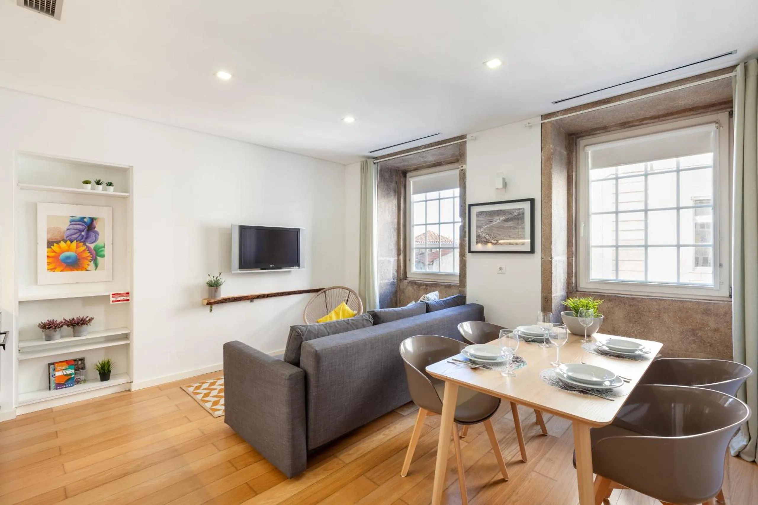 Dining area in D&S - Porto Theater Apartment