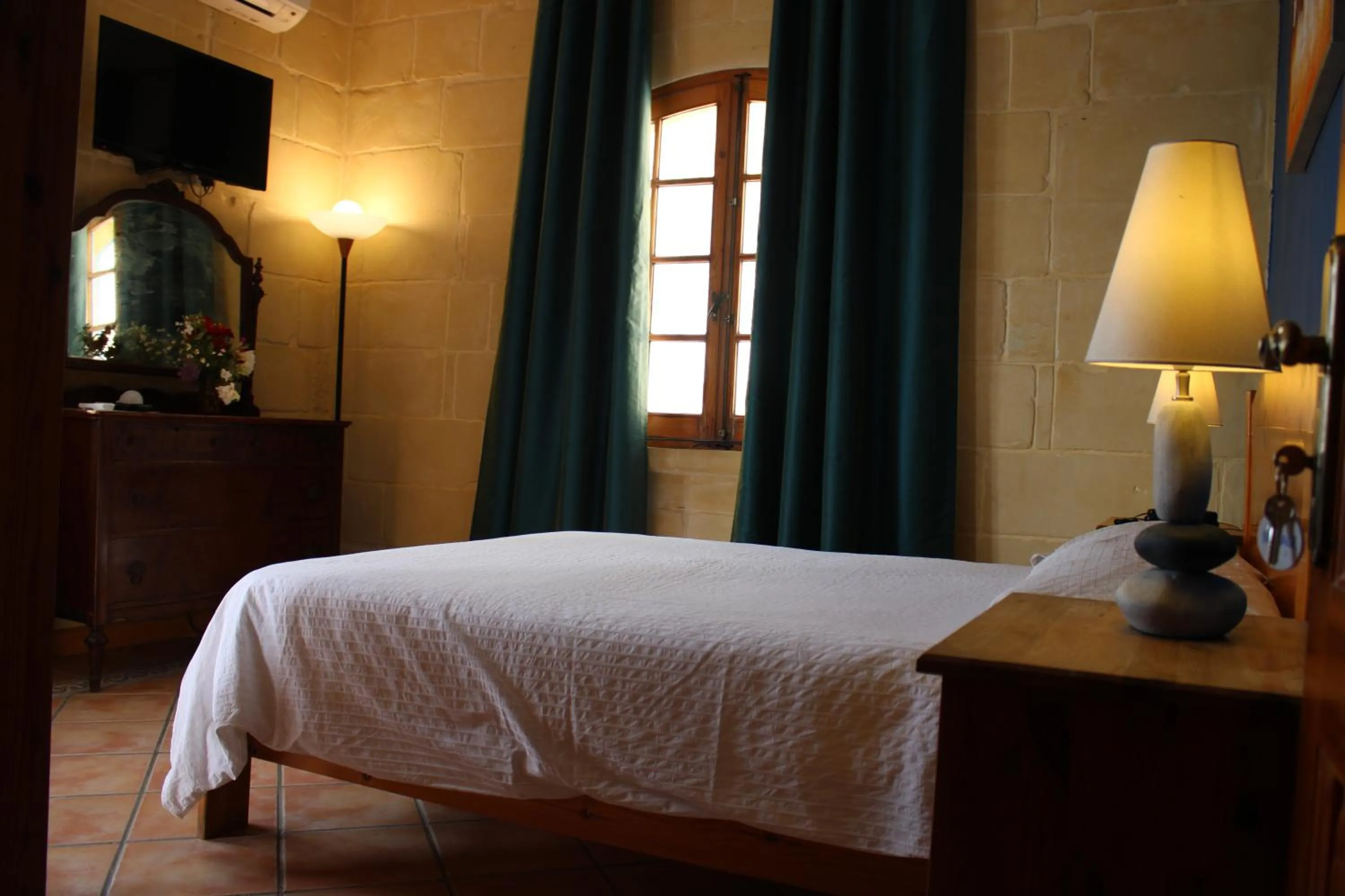 Bedroom, Bed in Il-Wileġ Bed & Breakfast