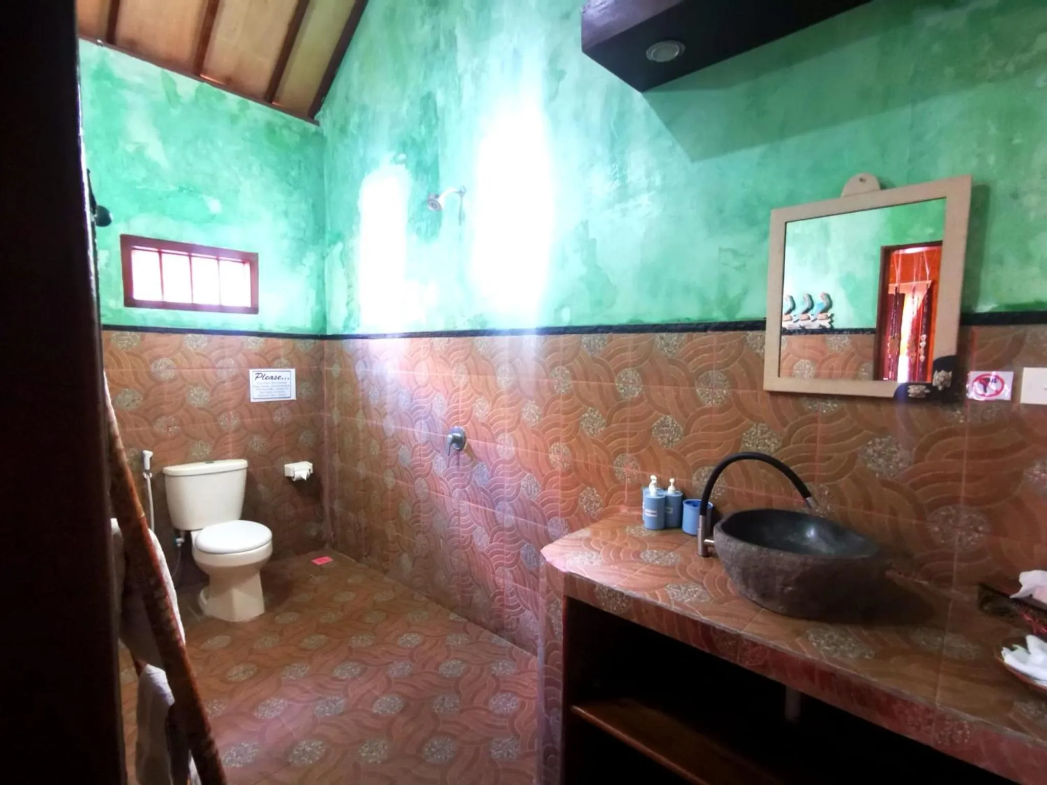 Bathroom in Kampung Meno Bungalows