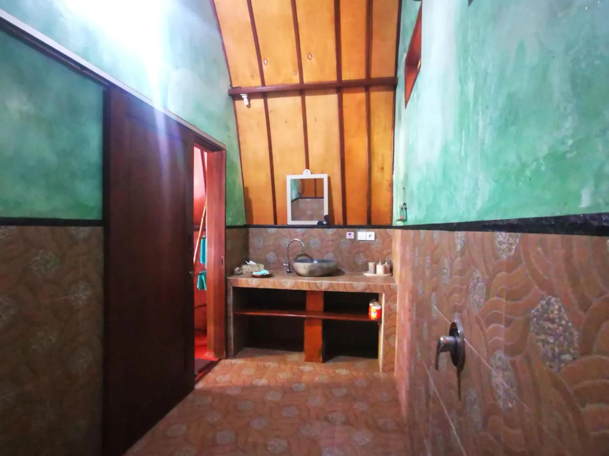 Bathroom in Kampung Meno Bungalows