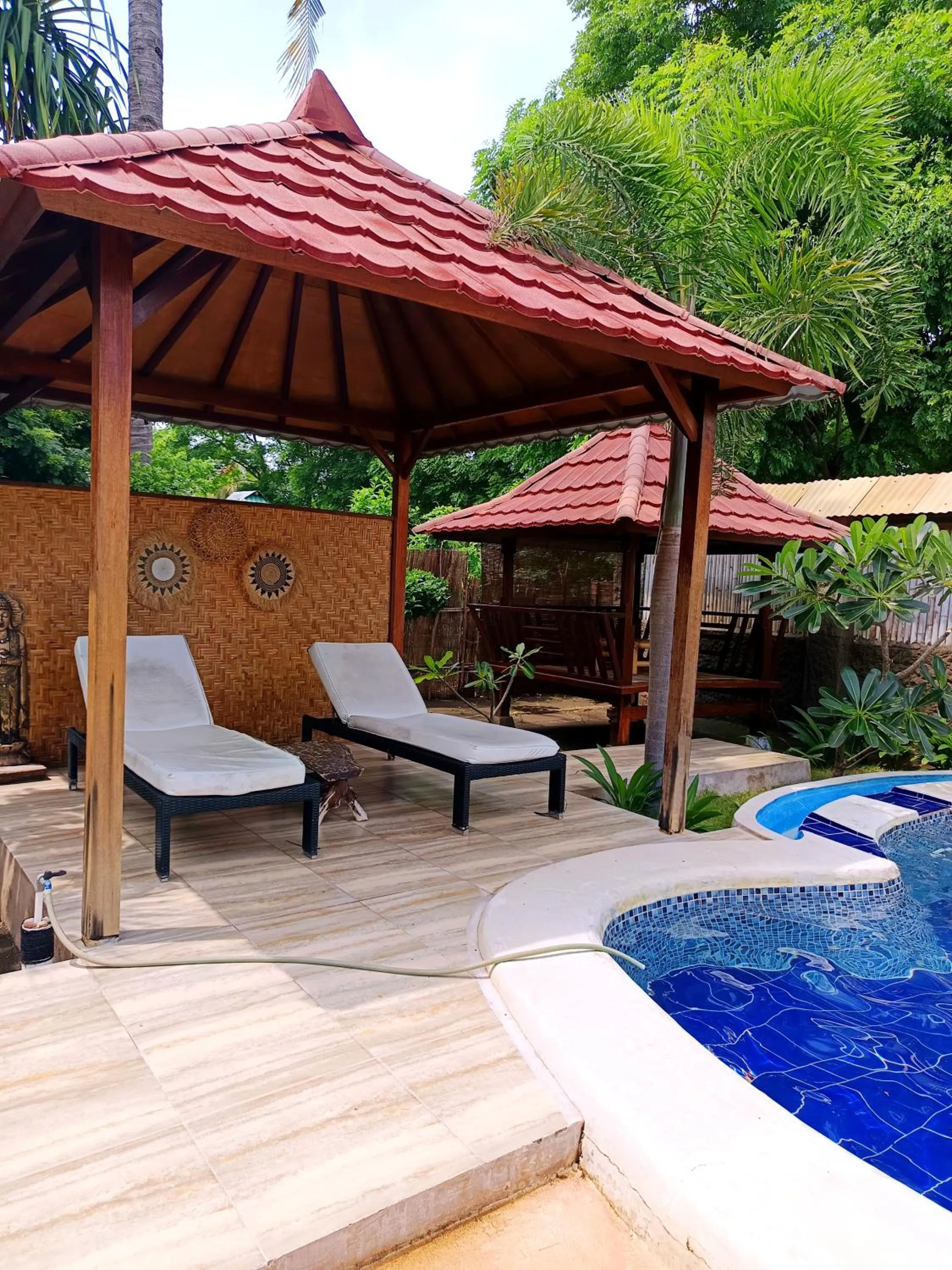 Swimming pool in Kampung Meno Bungalows