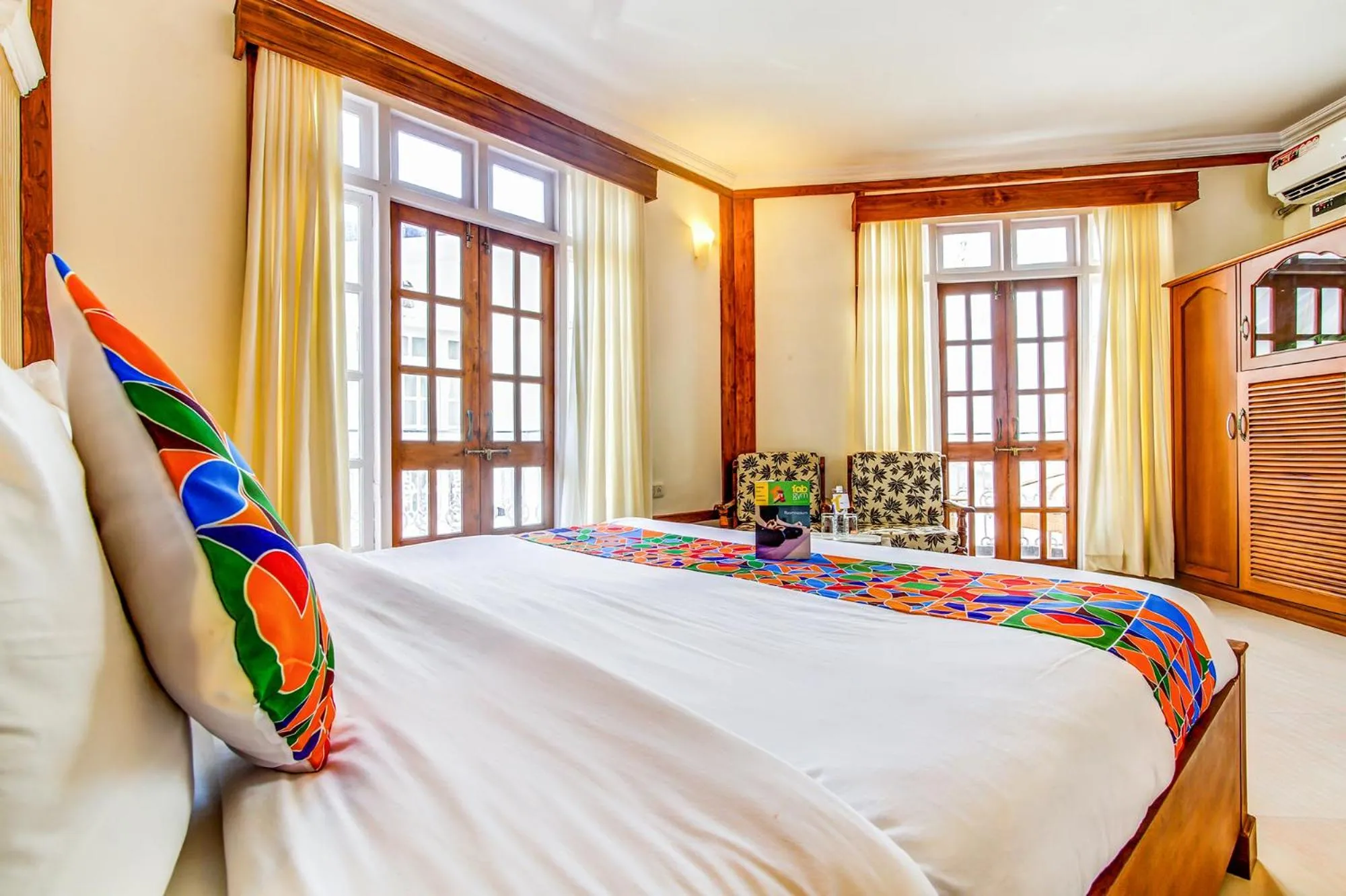 Bedroom, Bed in Sunset Beach Resort