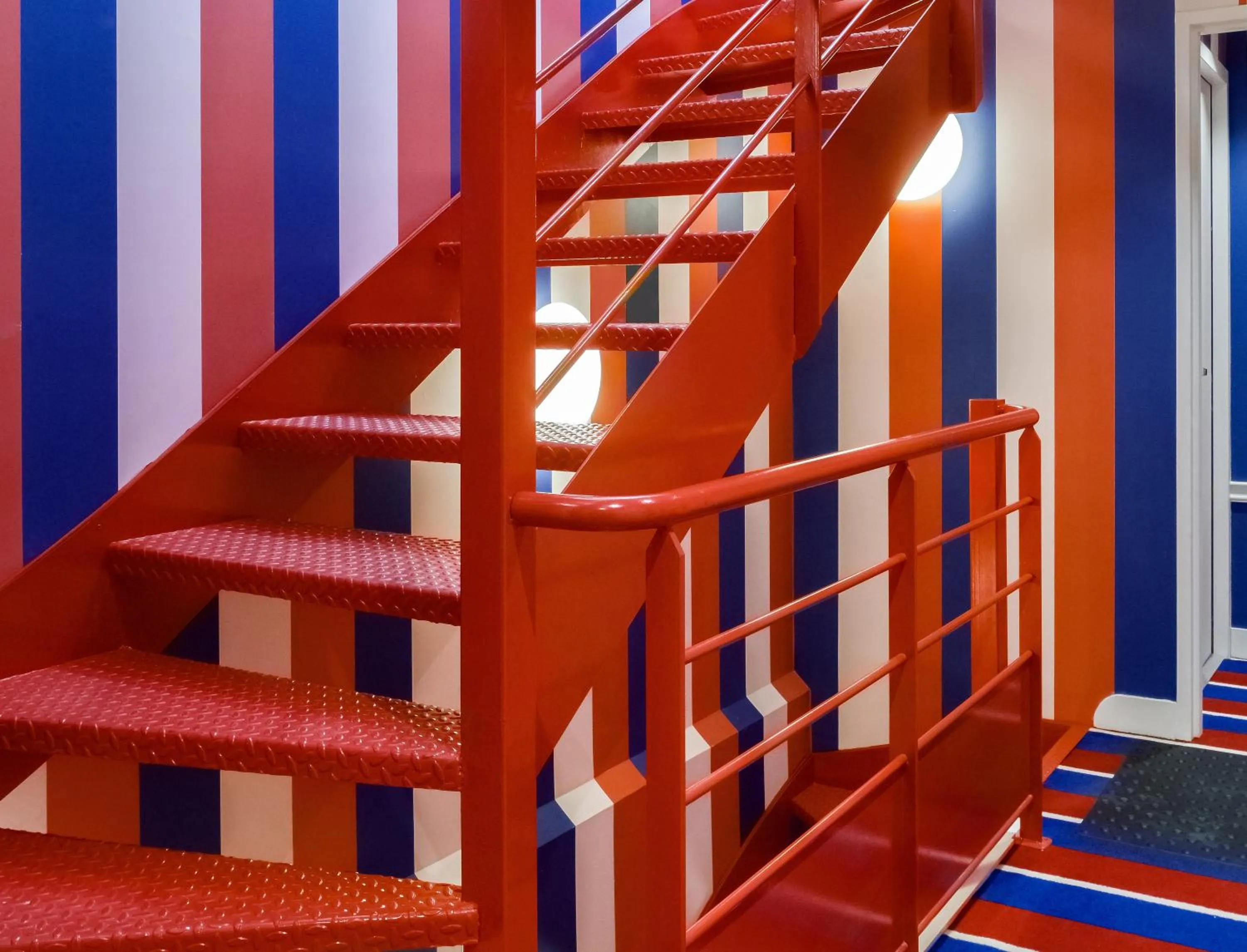 Area and facilities in Hotel 34B - Astotel